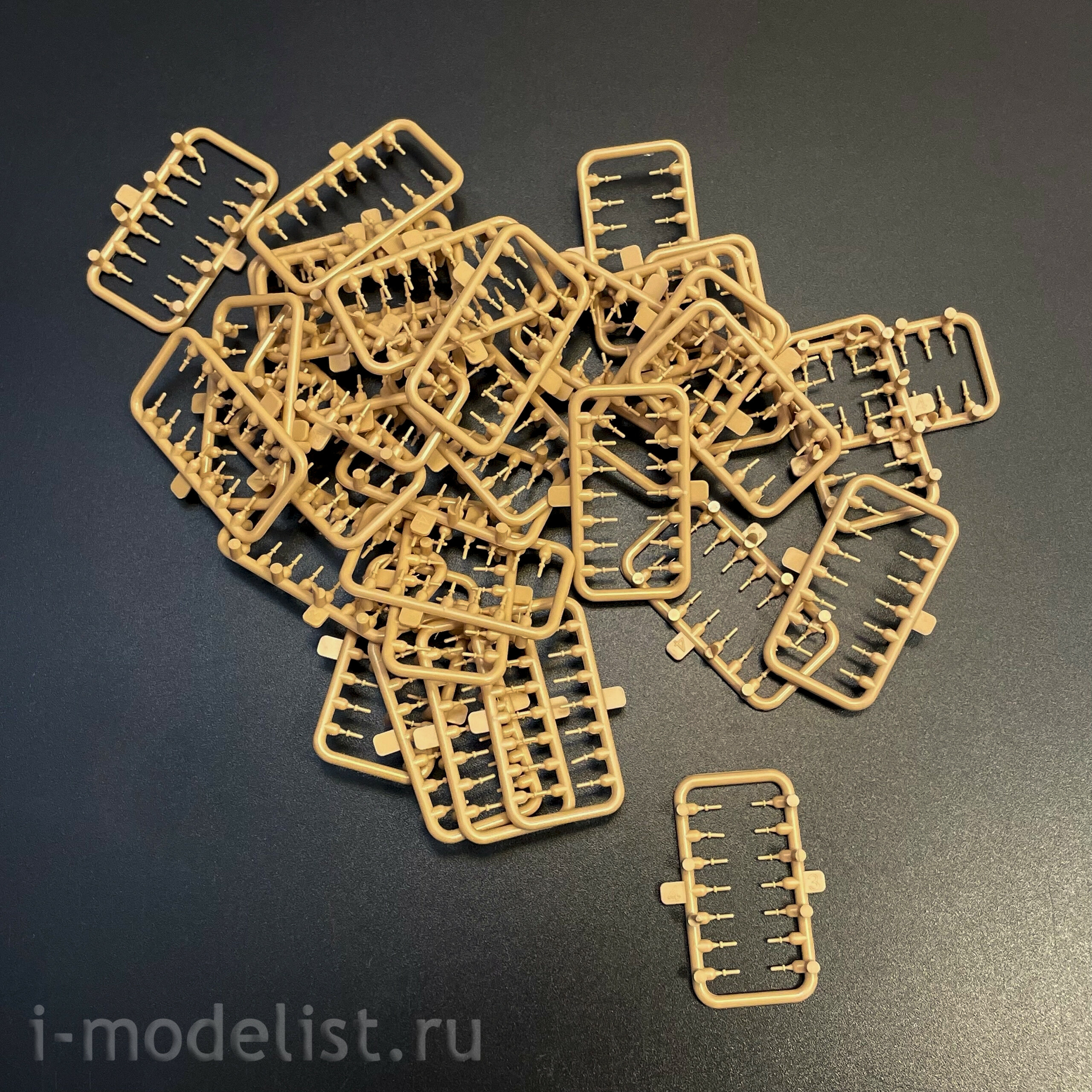 RM-5146 Rye Field Model 1/35 Notмецкий танк Pz.Kpfw.VI Ausf.B King Tiger с башней Henschel Sd.Kfz. 182 (с полным интерьером)