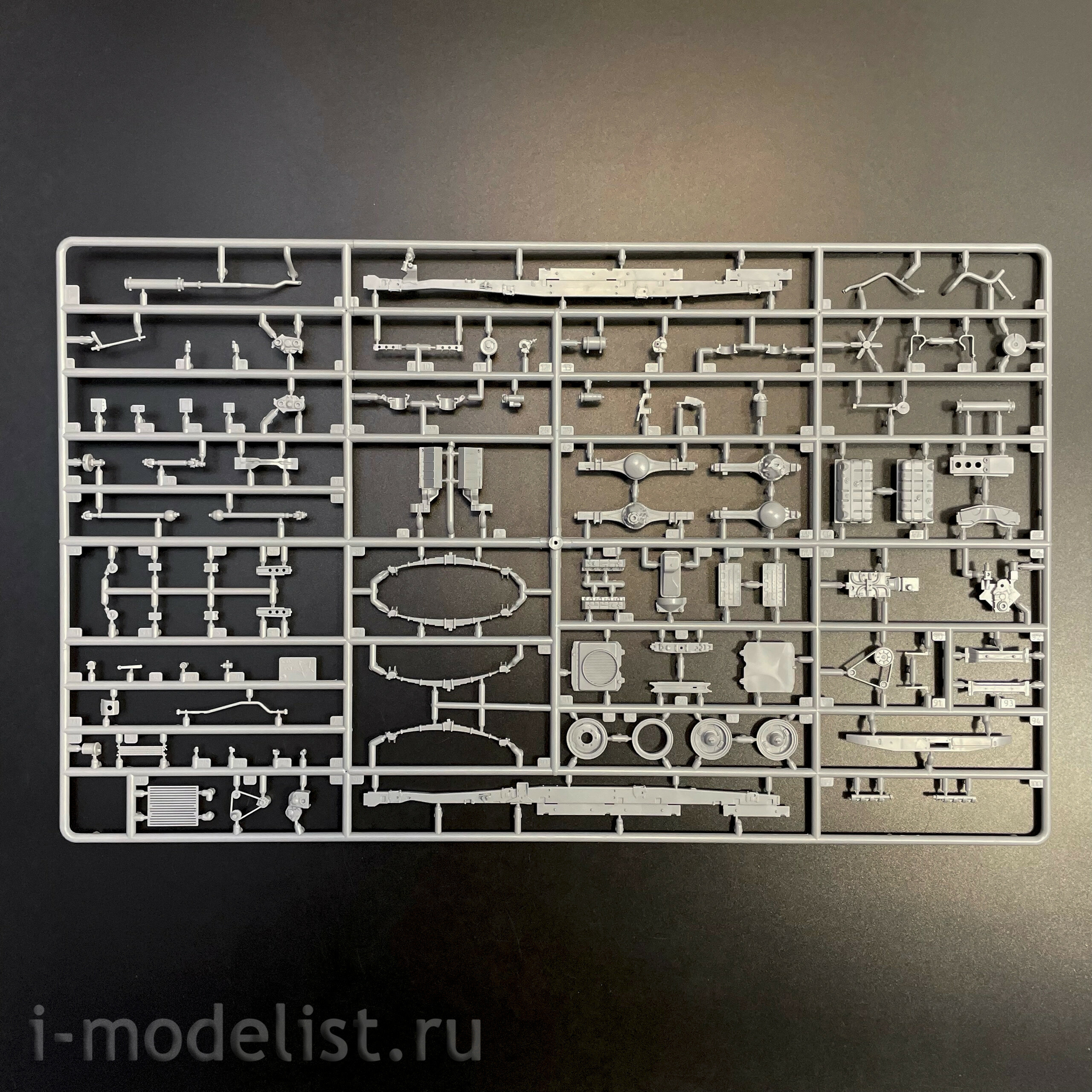 3707 Zvezda 1/35 PRE-ORDER Soviet GAZ-66 truck