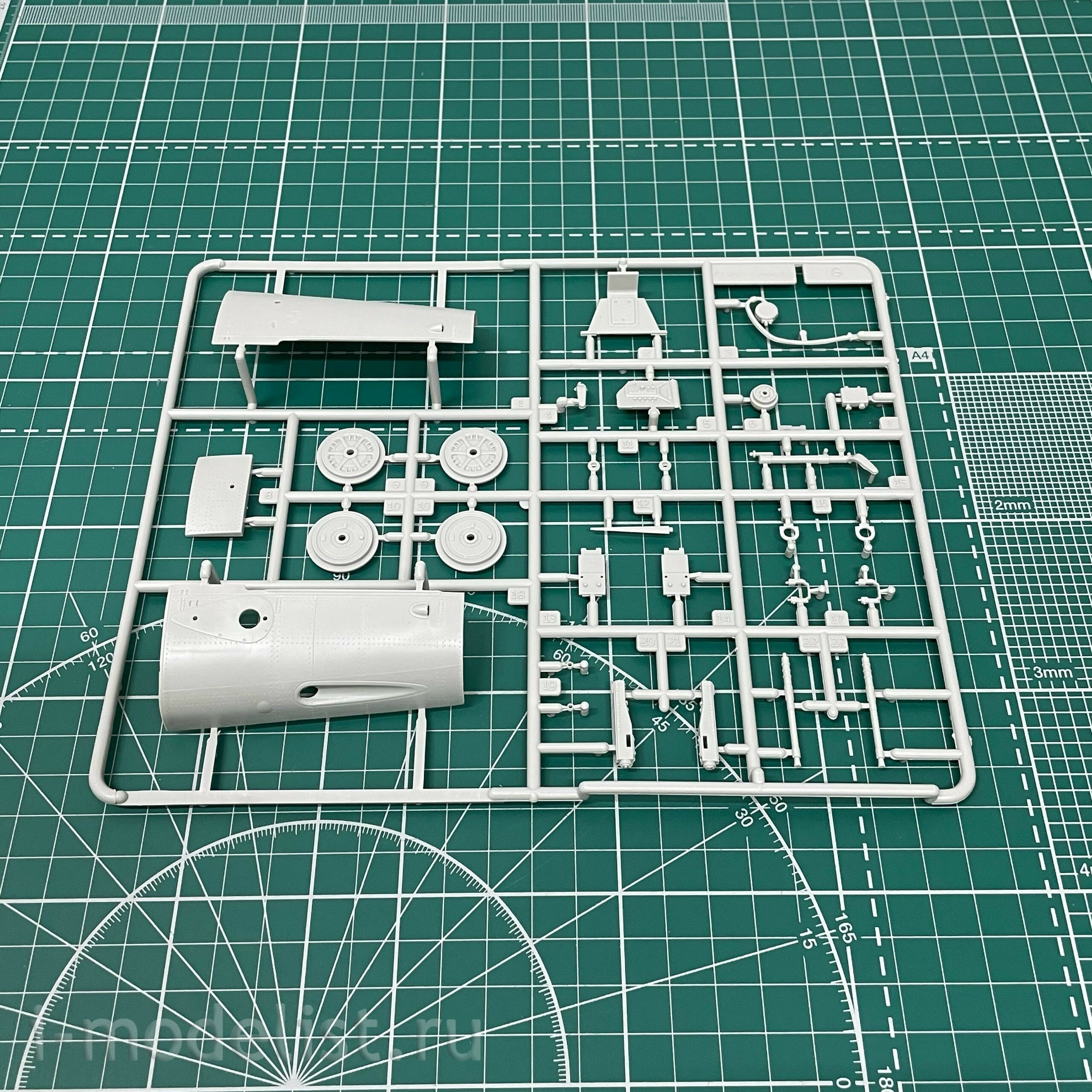 02406 Trumpeter 1/24 Messerschmitt Bf109 G-2