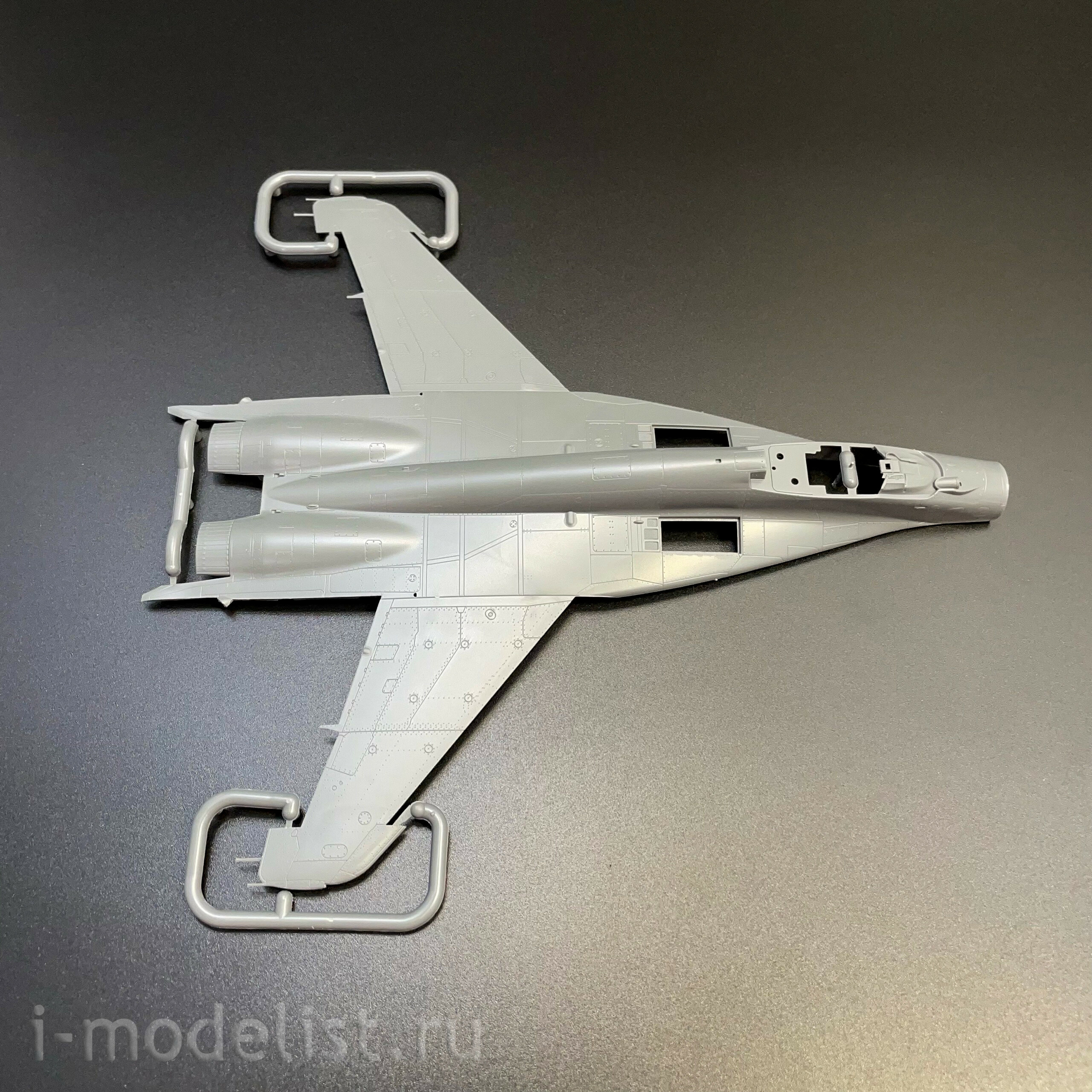 L7213 Great Wall Hobby 1/72 Fighter Jet M-29 9-13 