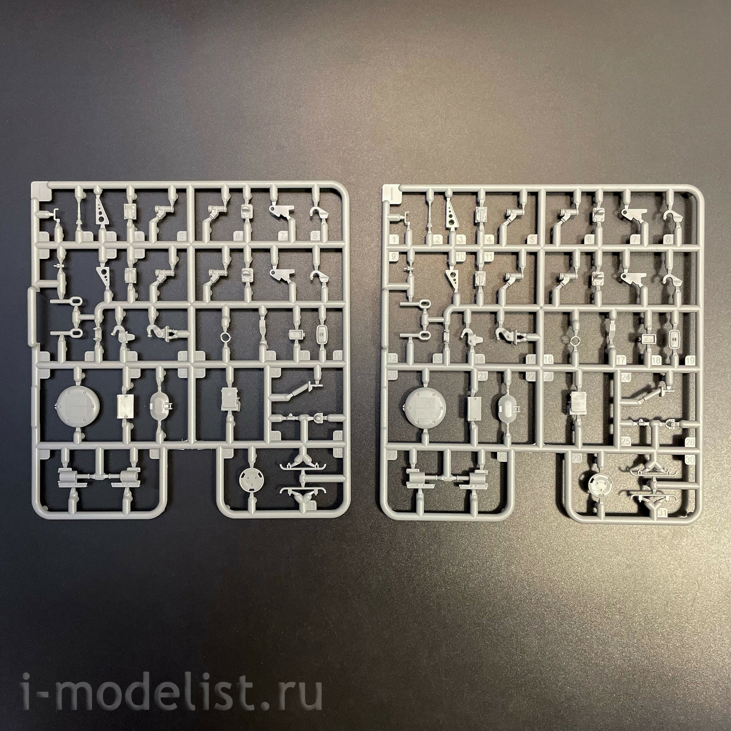 35A062 Amusing Hobby 1/35 Notмецкий танк Leopard 2 A-RC 3.0