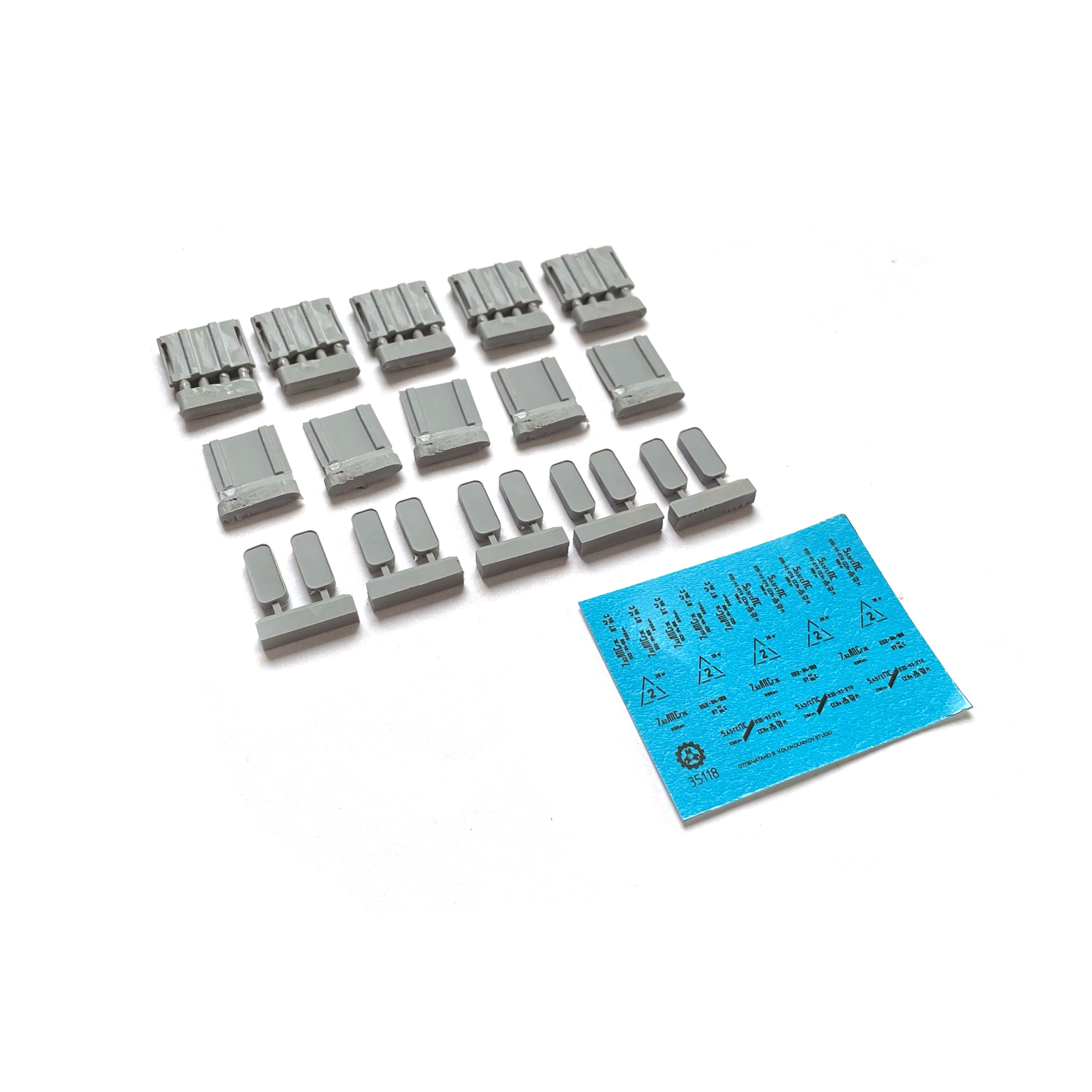MM35118 Major Models 1/35 Cartridge boxes open (5 pcs) + 10 zinc + decal