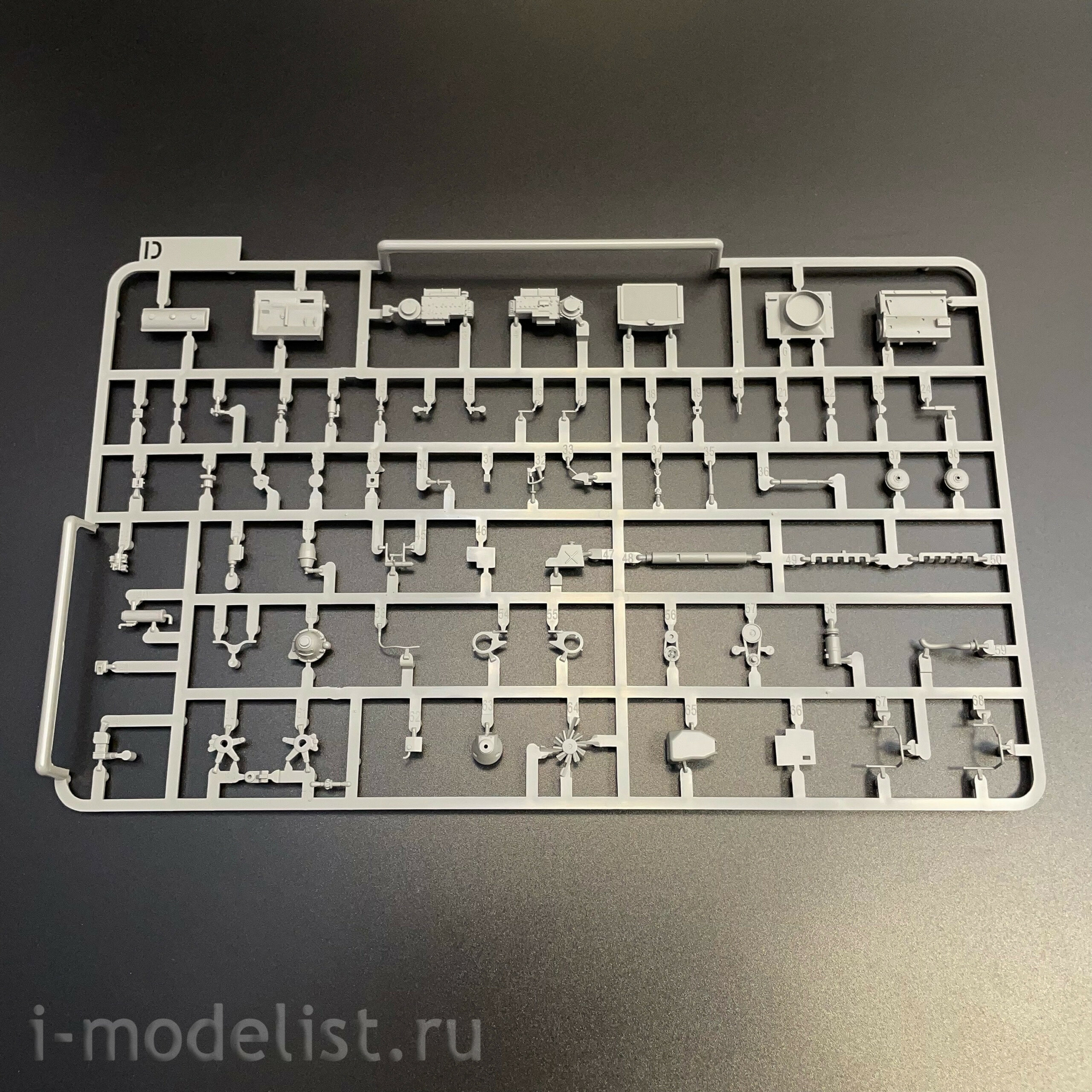 2194W Takom 1/35 Набор из трёх моделей Sd.Kfz 250/1 + Sd.Kfz 250/3 «Greif» + фигурка Erwin Rommel в 1/16	