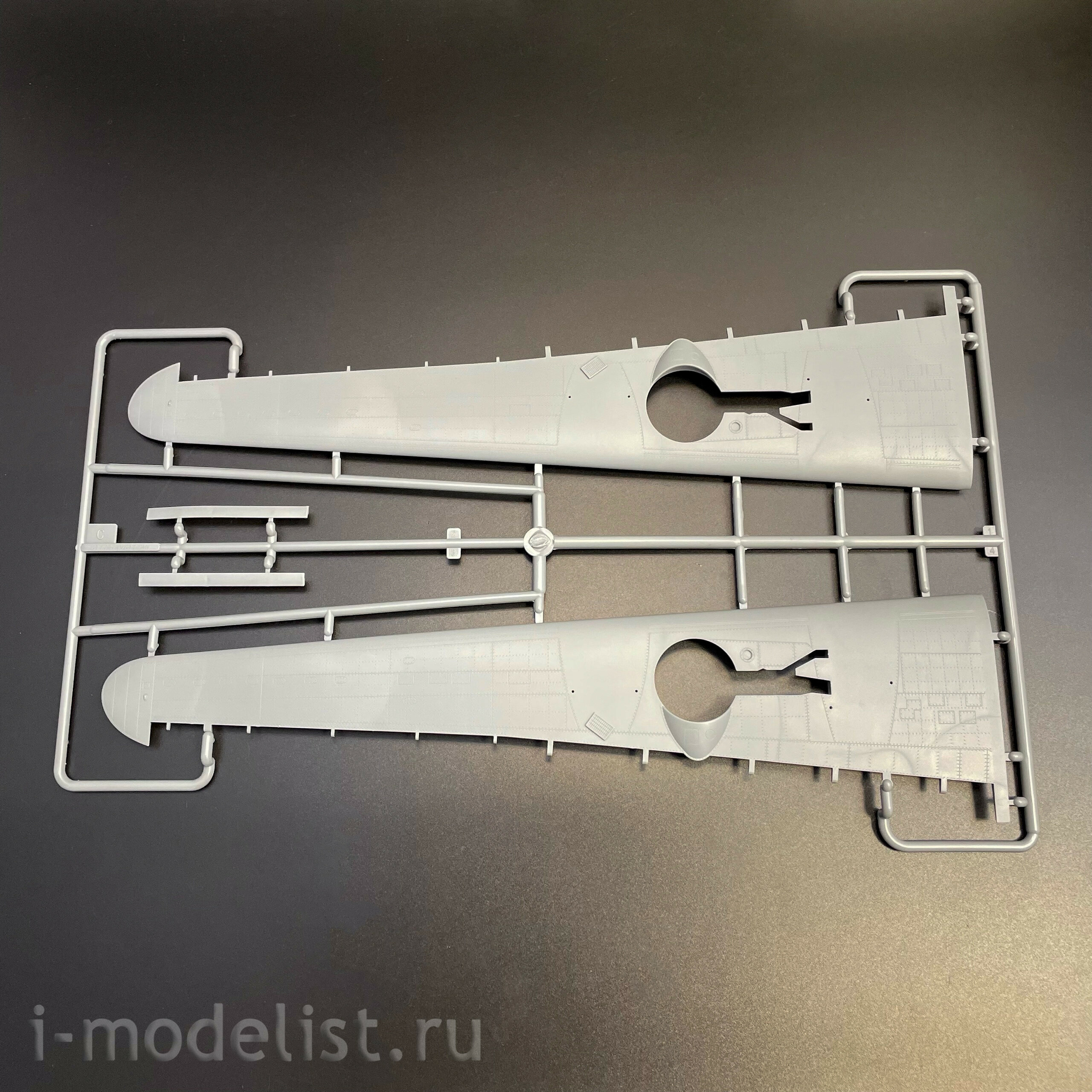 81775 HobbyBoss 1/48 Американский бомбардировщик B-24D Liberator