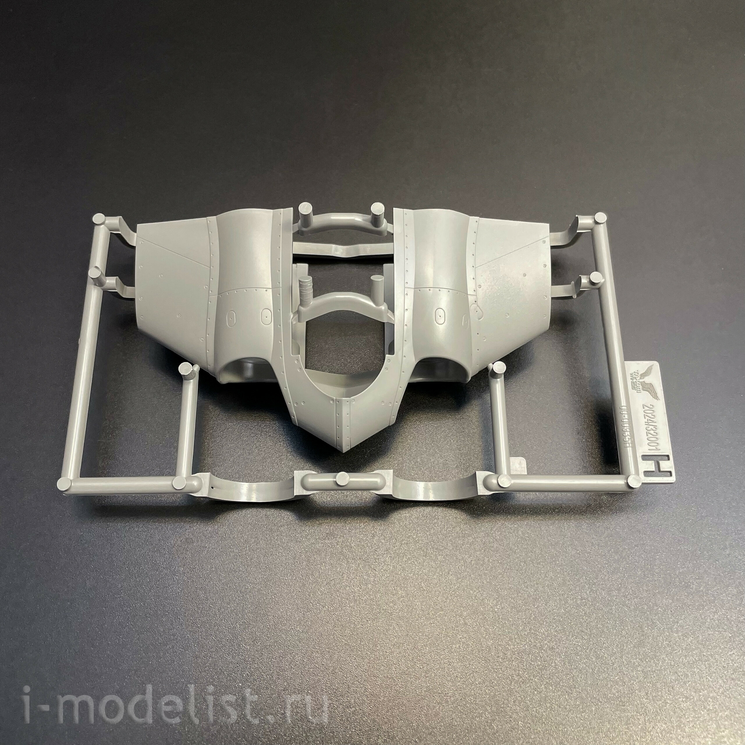 32001W Takom 1/32 Ho 229 BOX 2: Ho229A + Ho229B + фигура пилfromа Ho229 в 1/16 масштабе