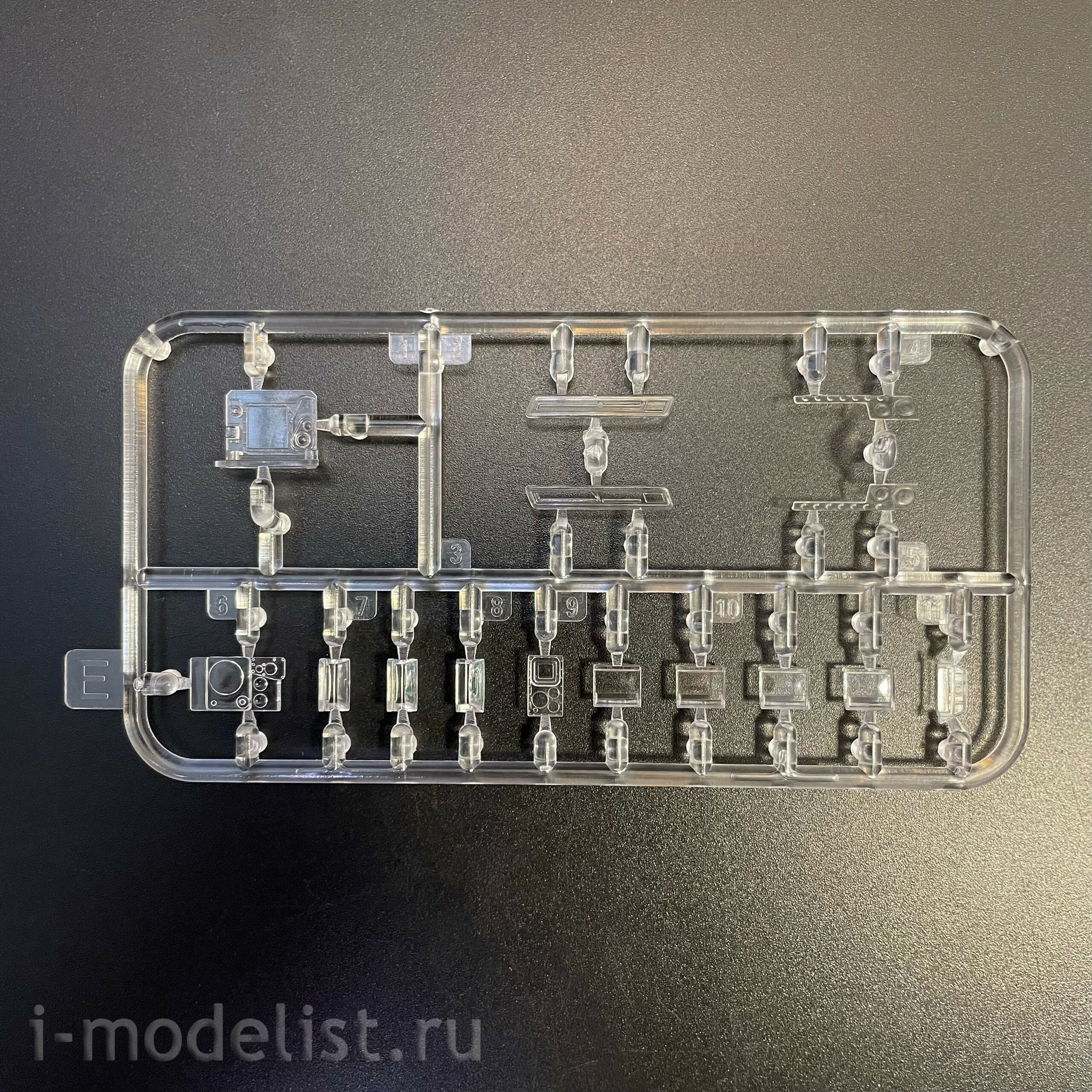 35A065 Amusing Hobby 1/35 Notмецкий основной боевой танк Panther KF51U