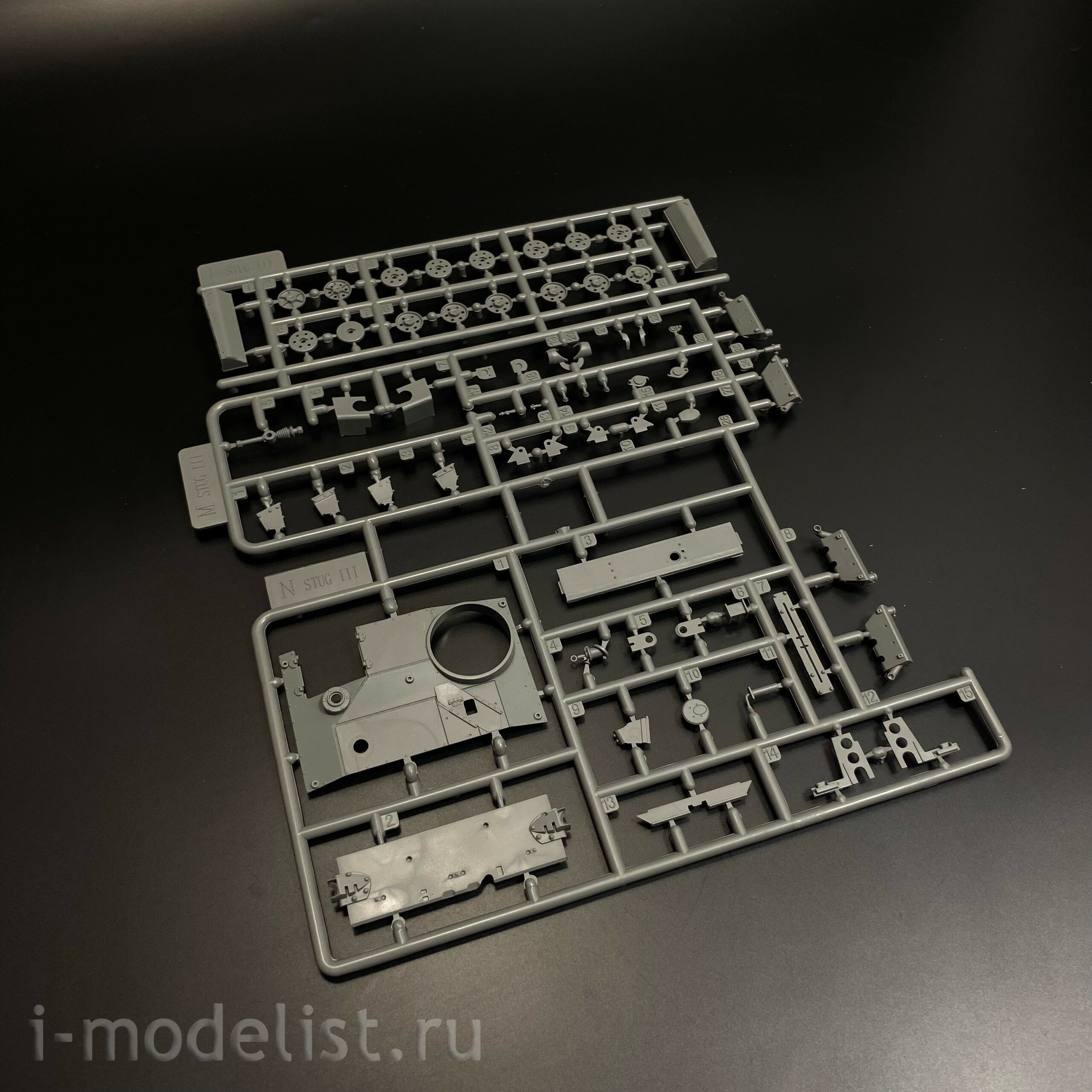 BT-036 Border Model 1/35 Notмецкая САУ StuH 42 Ausf. G (Поздняя) с полным интерьером