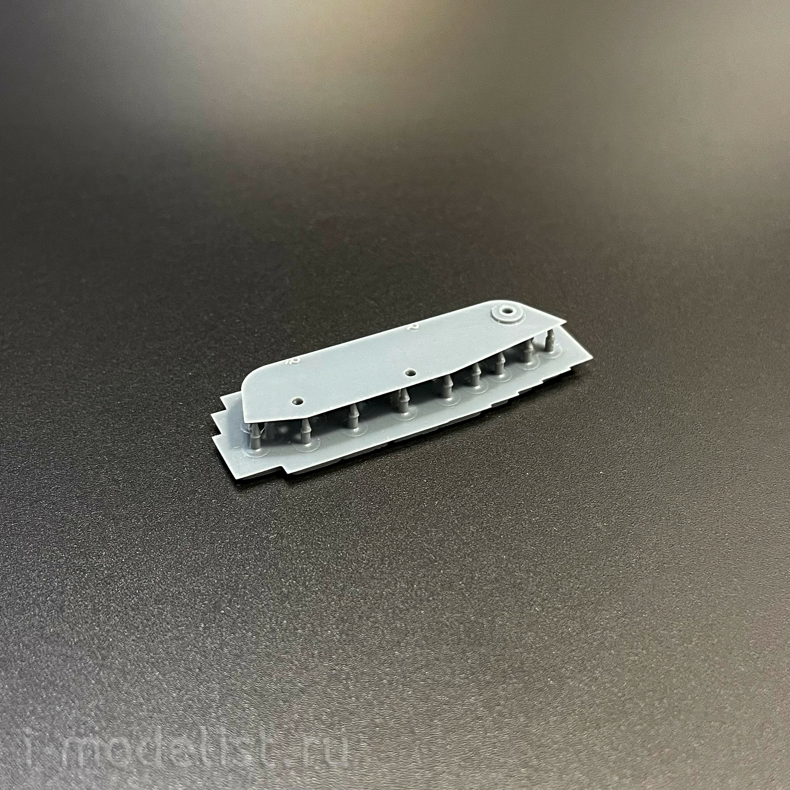 M72001 Zedval 1/72 Советский легкий плавающий танк Т-33 Селезень