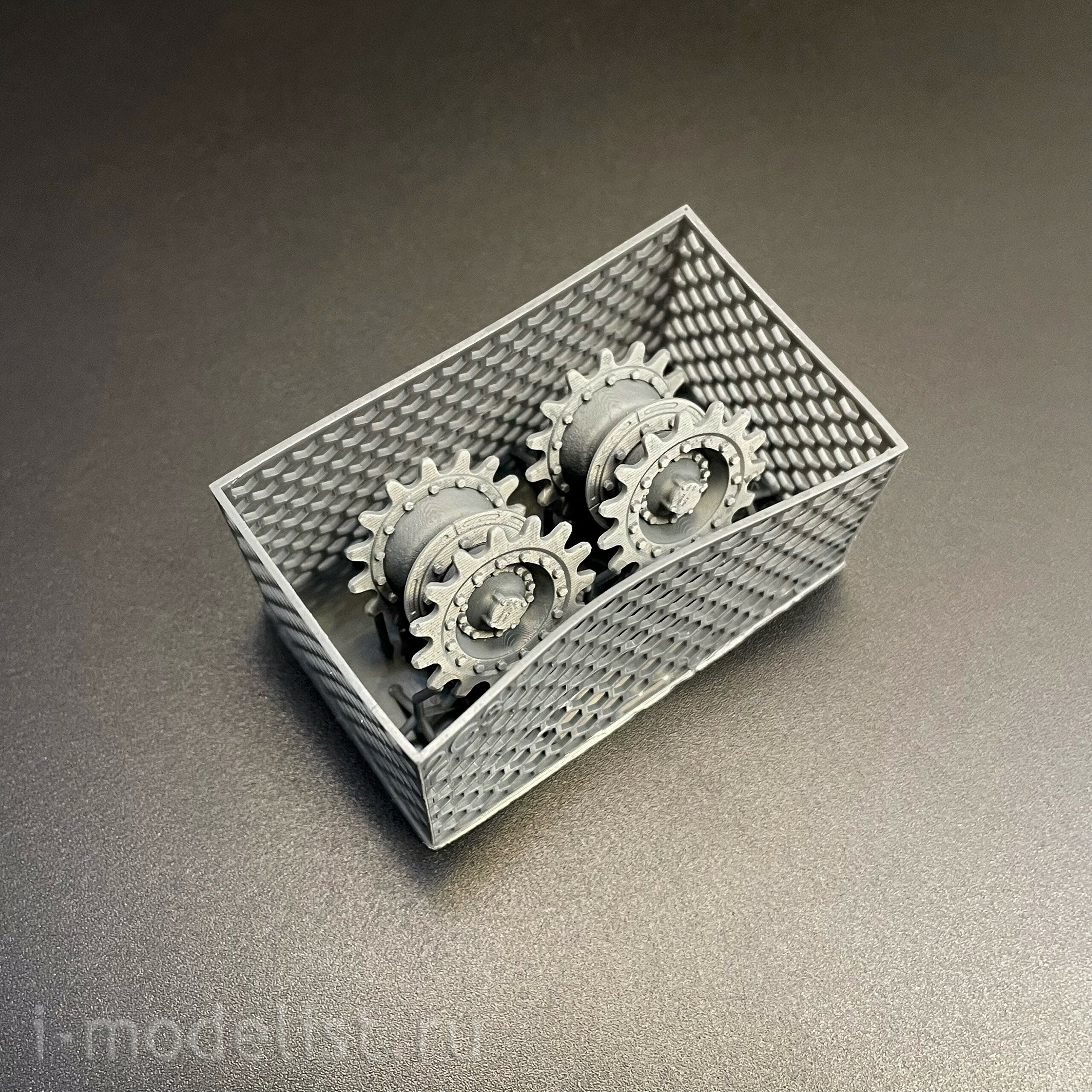 TL35033 GE Models 1/35 Траки 2С3 