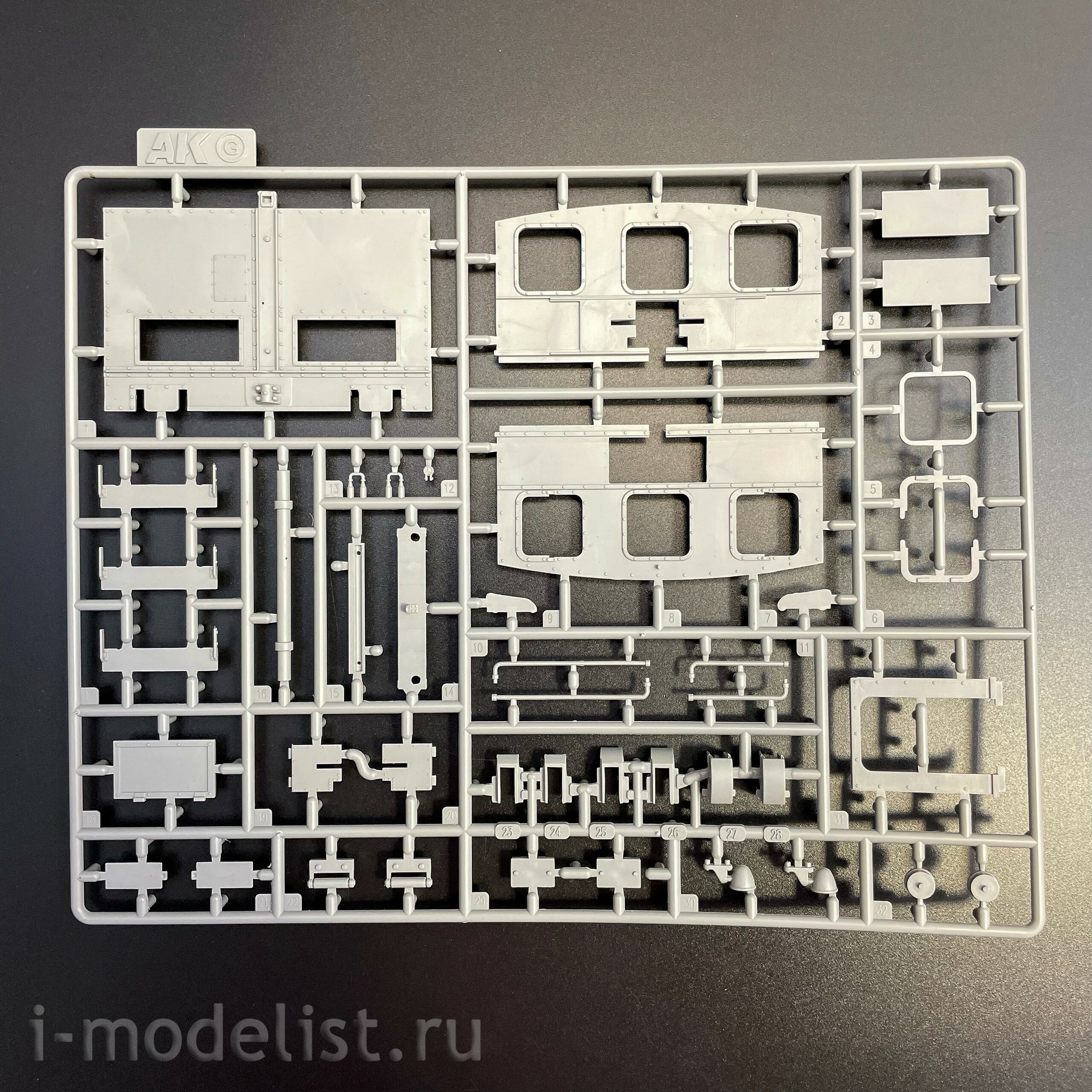 AK35008 AK Interactive 1/35 Маневровый локомfromив Breuer IV