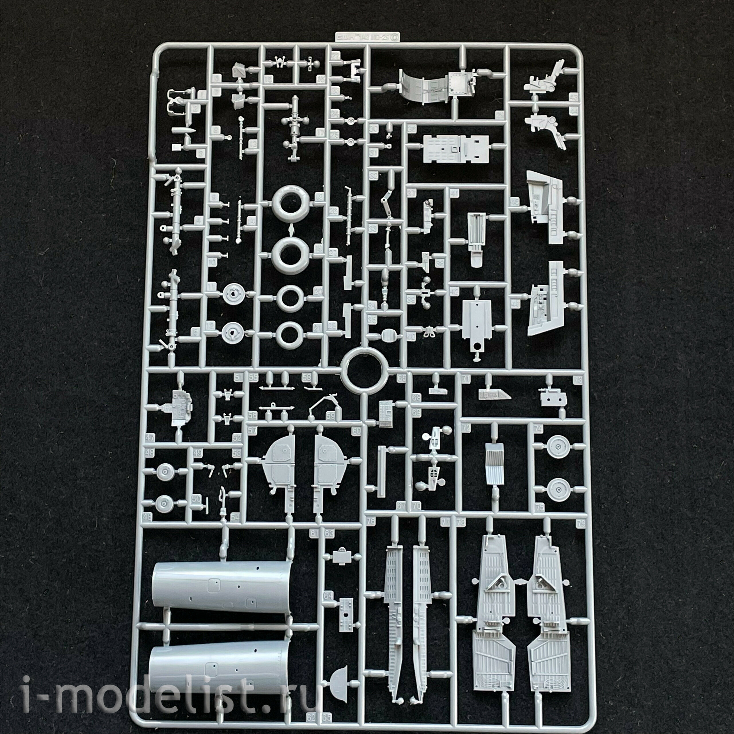 L4813 Great Wall Hobby 1/48 Soviet frontline fighter M-29 9-13 Fulcrum C