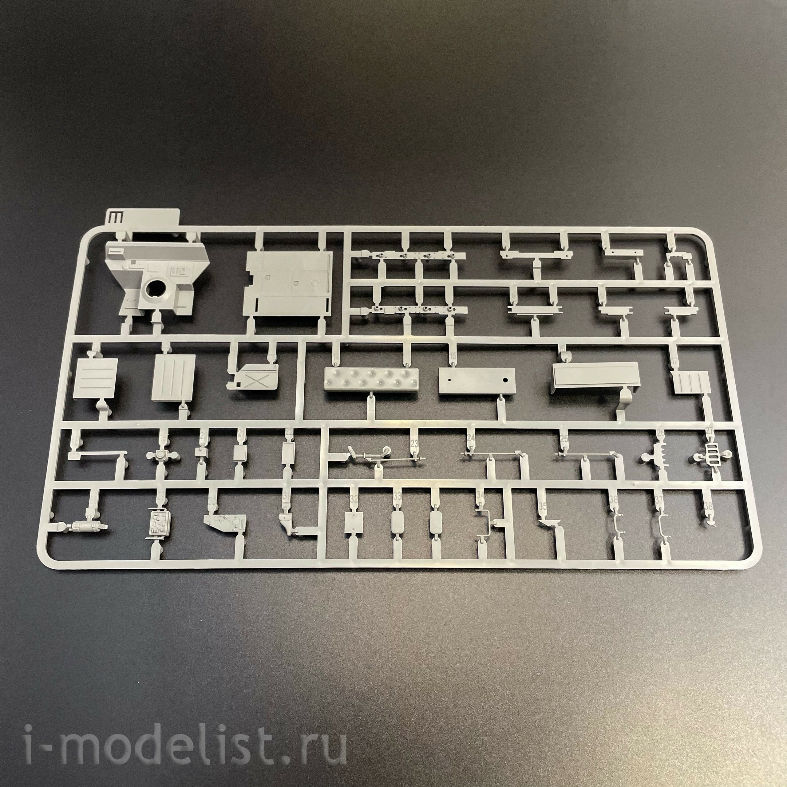 2194W Takom 1/35 Набор из трёх моделей Sd.Kfz 250/1 + Sd.Kfz 250/3 «Greif» + фигурка Erwin Rommel в 1/16	