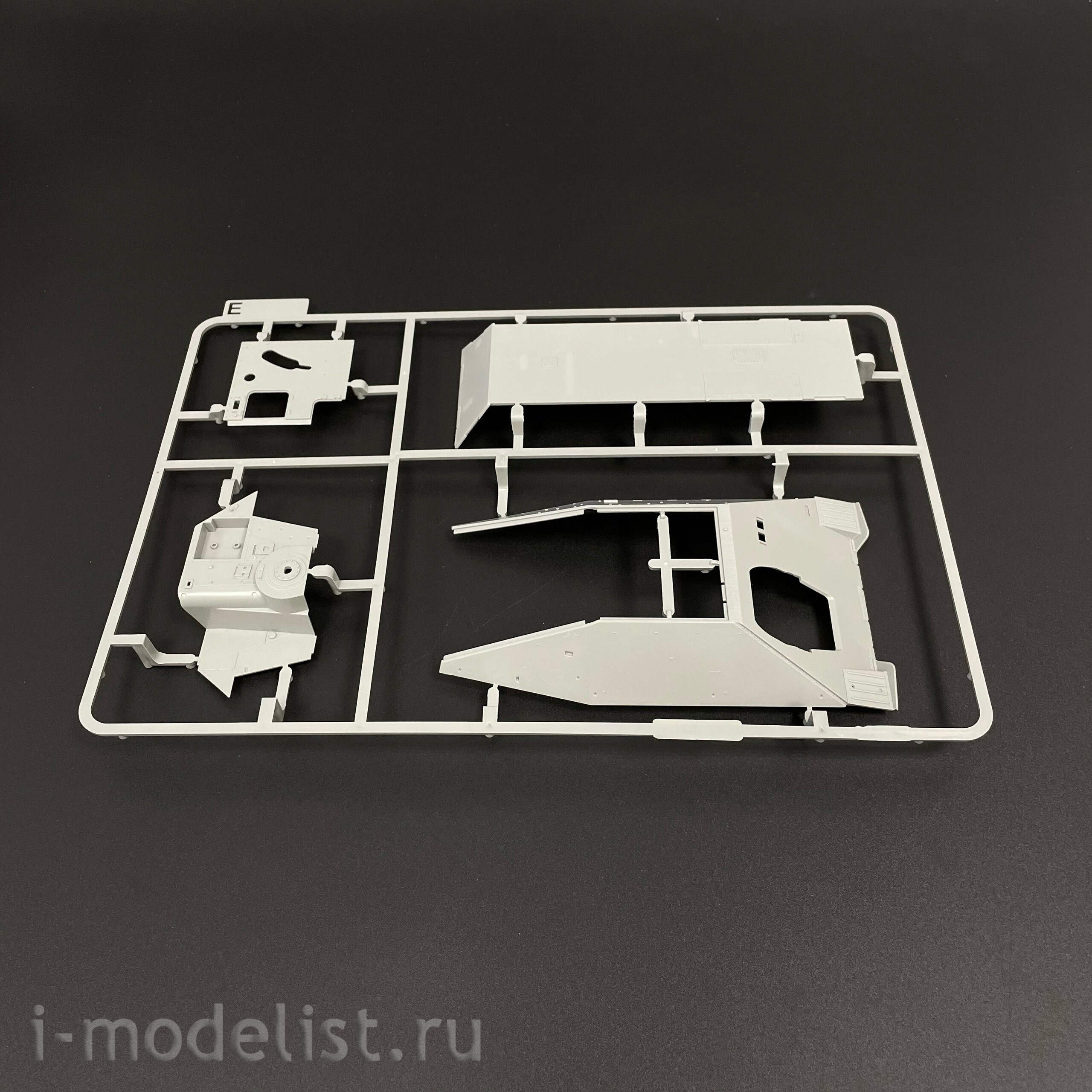 2171X Takom 1/35 German self-propelled gun Jagdpanzer 38(t) Hetzer (intermediate) Limited Series (without interior)