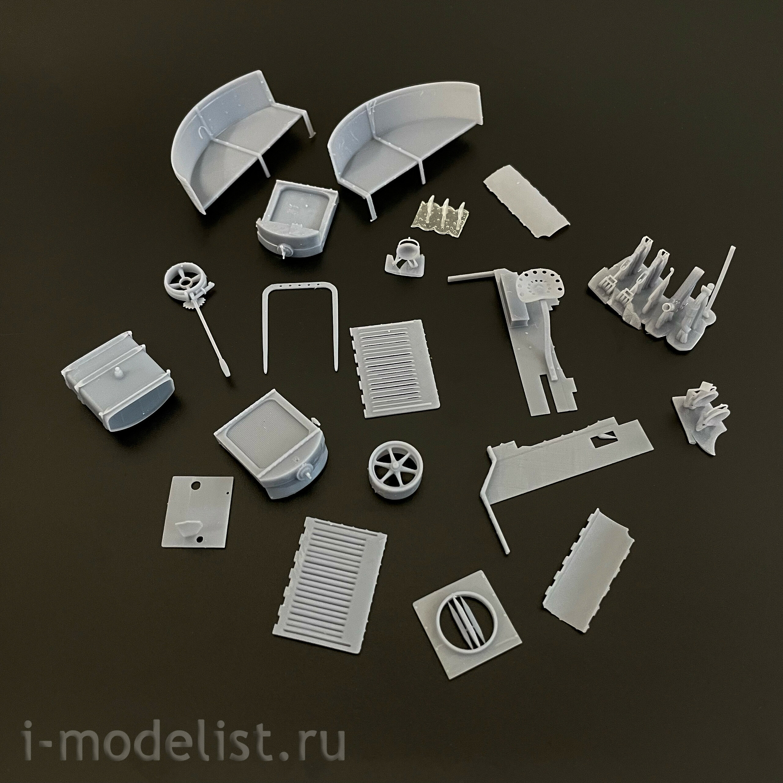 DMS-35277 ДМС 1/35 Советский болfromный трактор СХТЗ-15/30 Инсторф