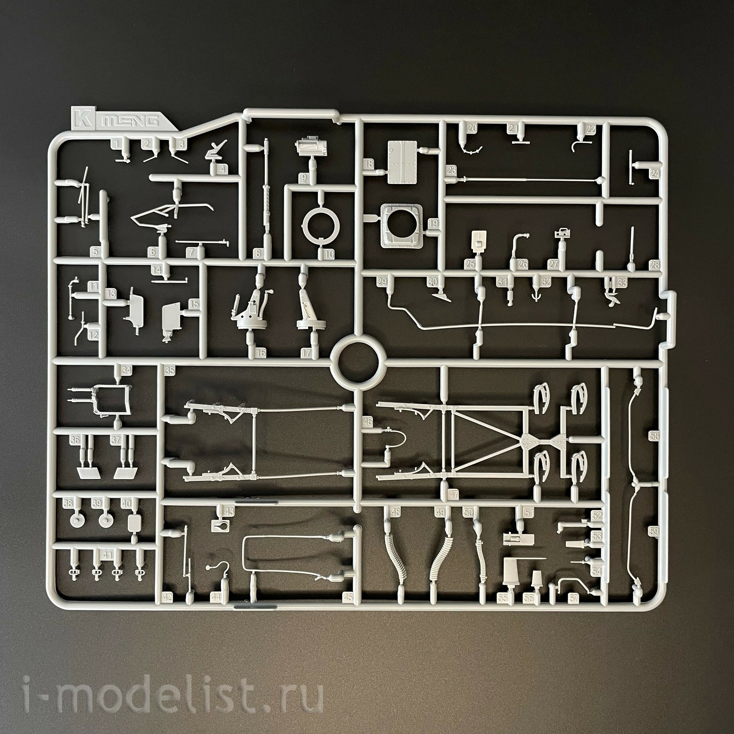 QS-005s Meng 1/35 Ударный вертолёт AH-64D SARAF (военно-воздушные силы Израиля), специальная версия с фигурками из смолы