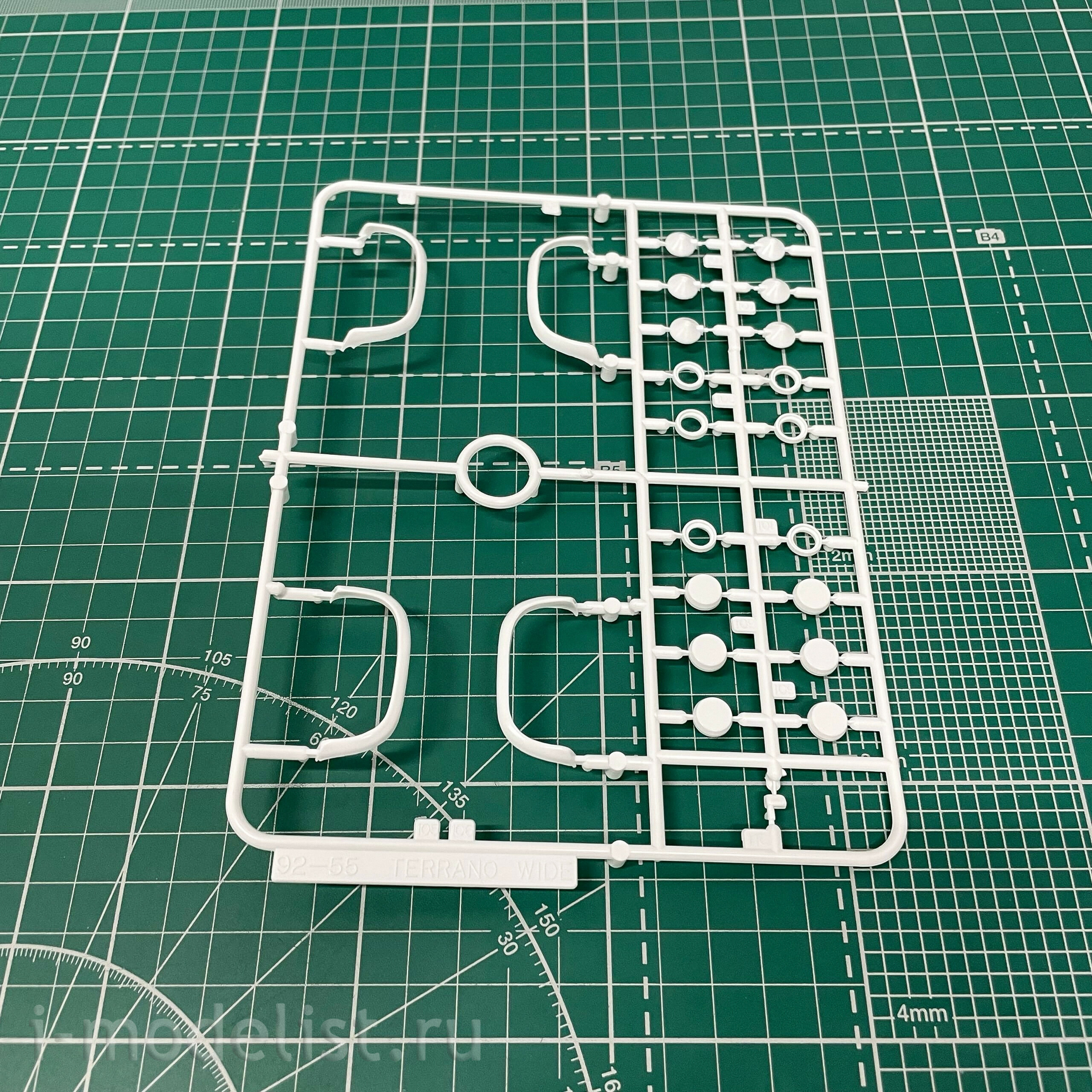 05708 Aoshima 1/24 Nissan Terrano V6-3000 R3M '91
