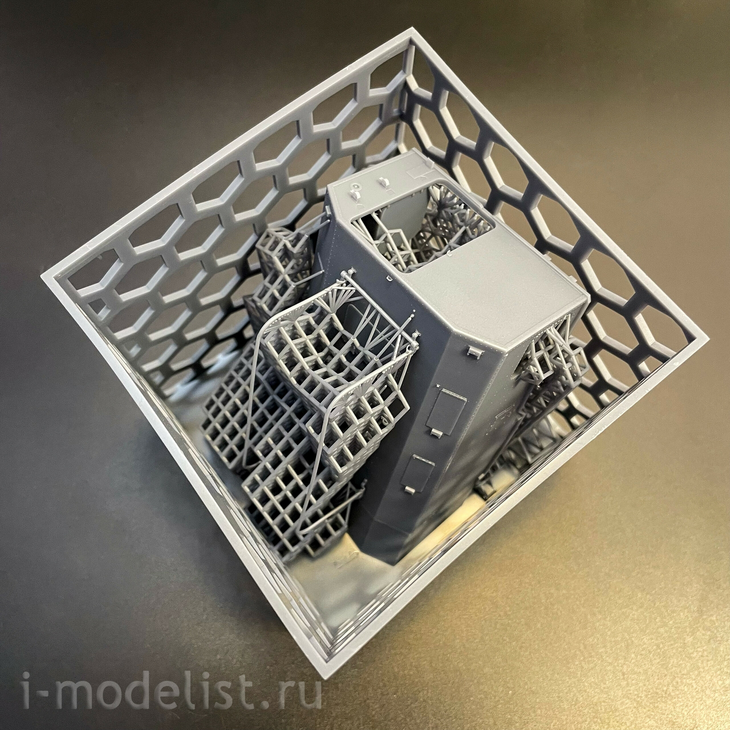 СО35011 GE Models 1/35 Конверсия в командно-штабную машину Р-142Д для модели фирмы 
