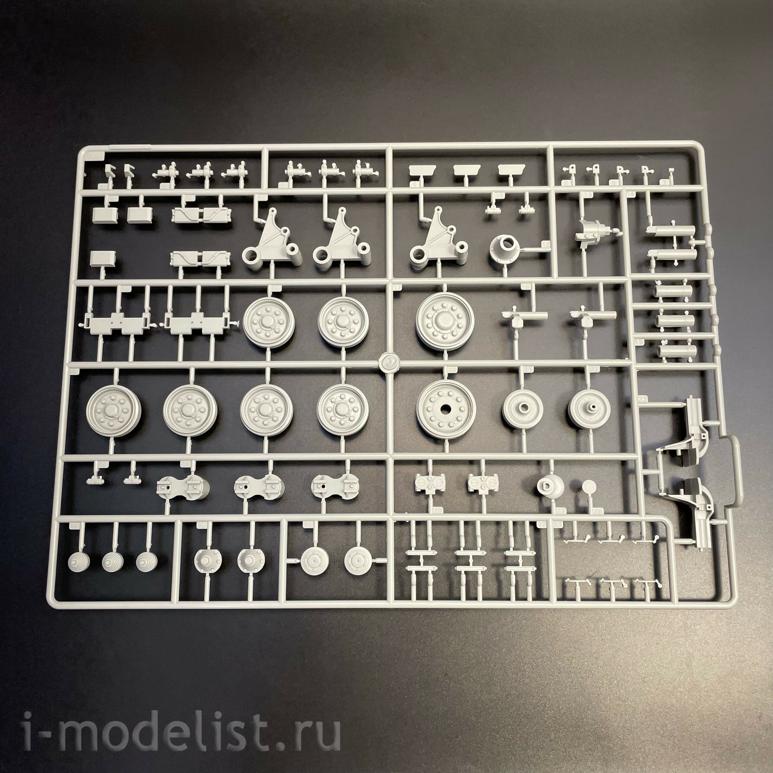 61618 I Love Kit 1/16 Средний танк M4A1E8