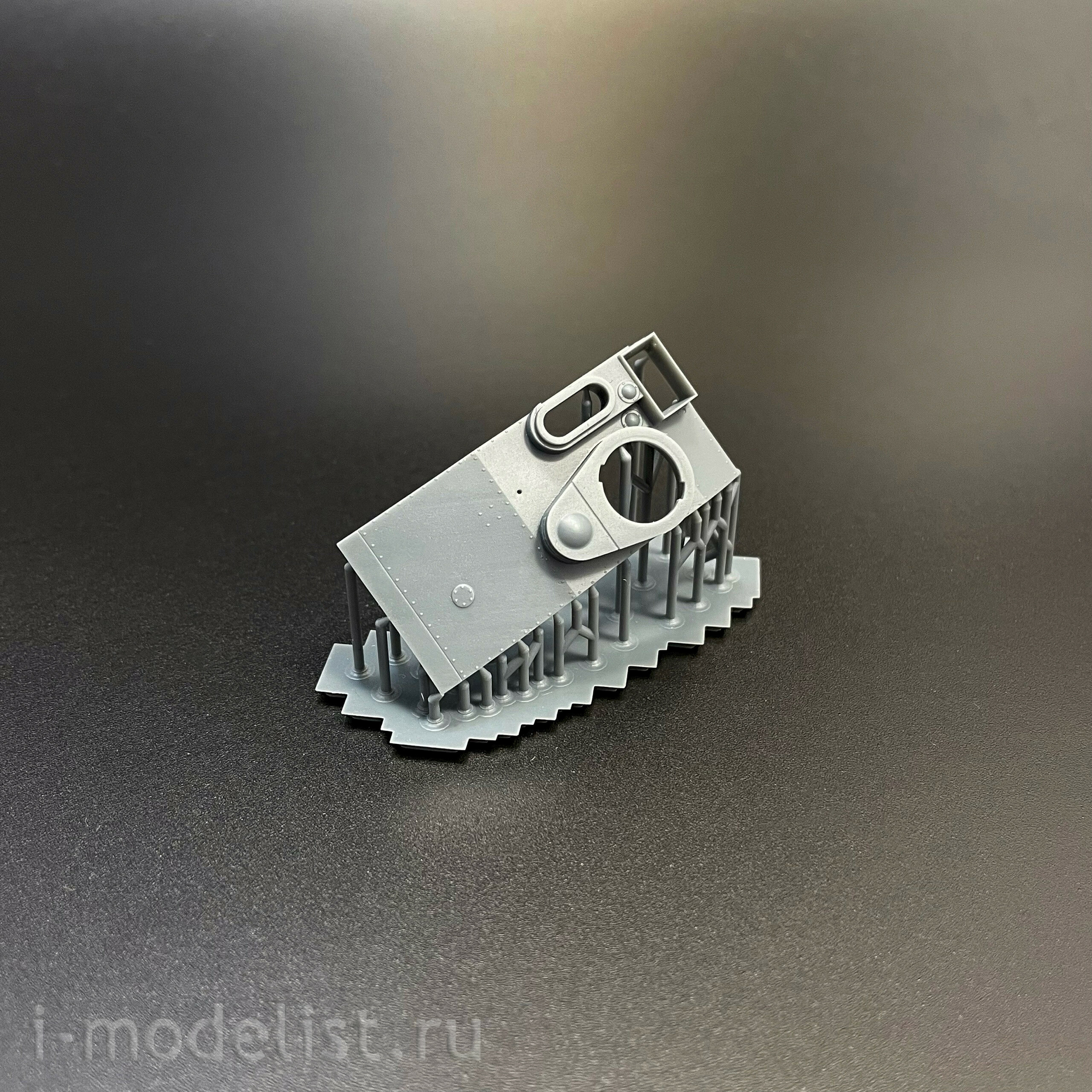 M72001 Zedval 1/72 Советский легкий плавающий танк Т-33 Селезень