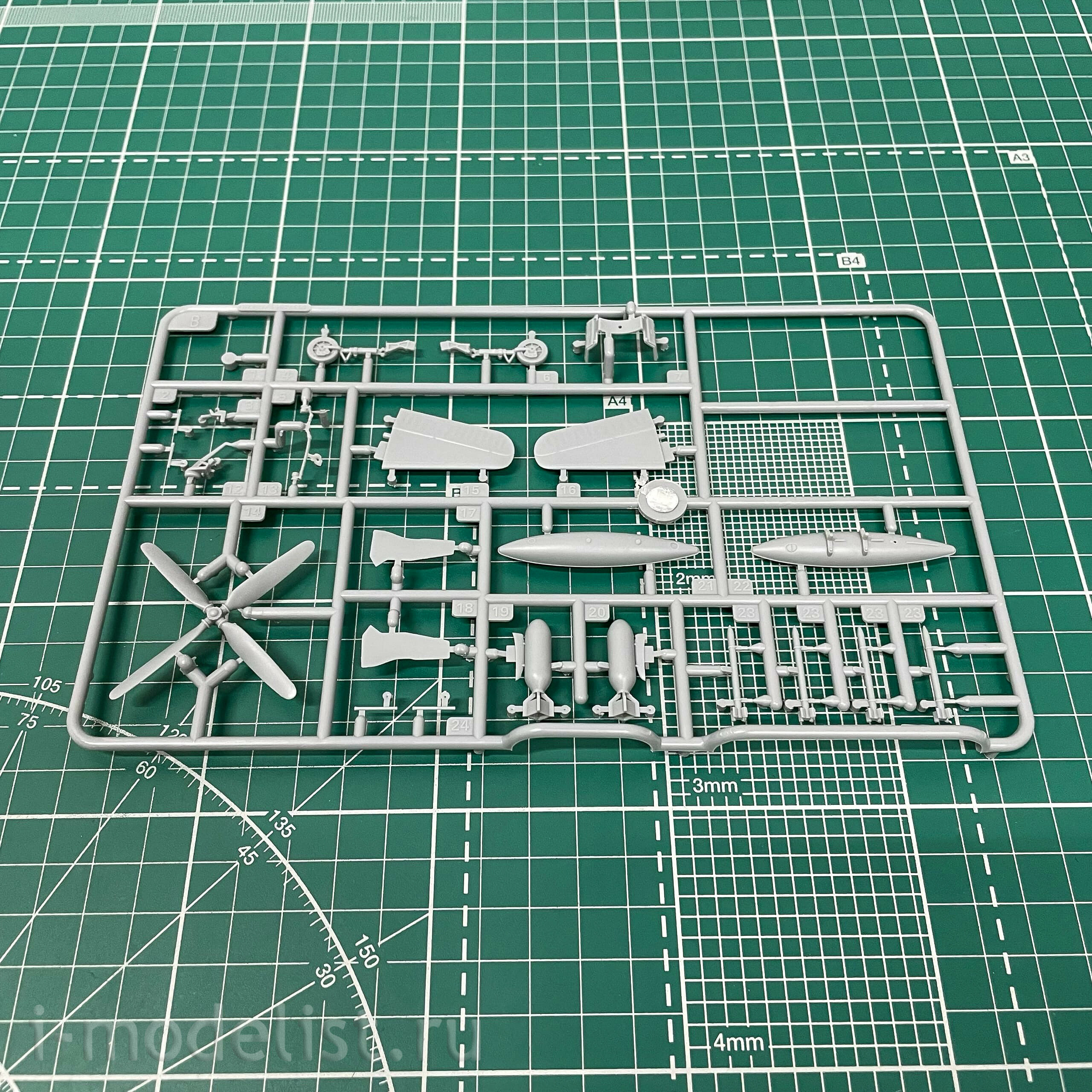 87268 HobbyBoss 1/72 Fighter F8F-1B Bearcat