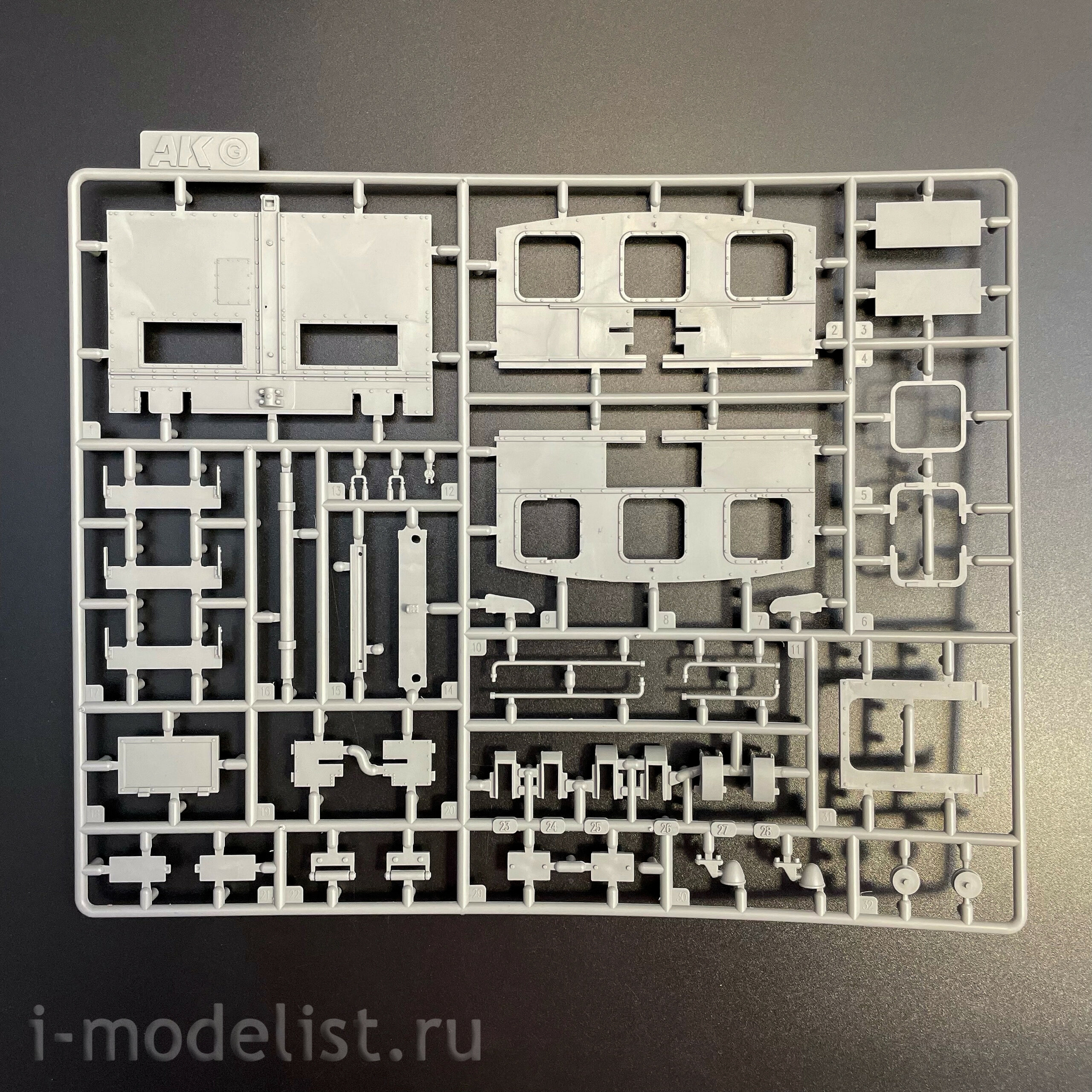 AK35008 AK Interactive 1/35 Маневровый локомfromив Breuer IV
