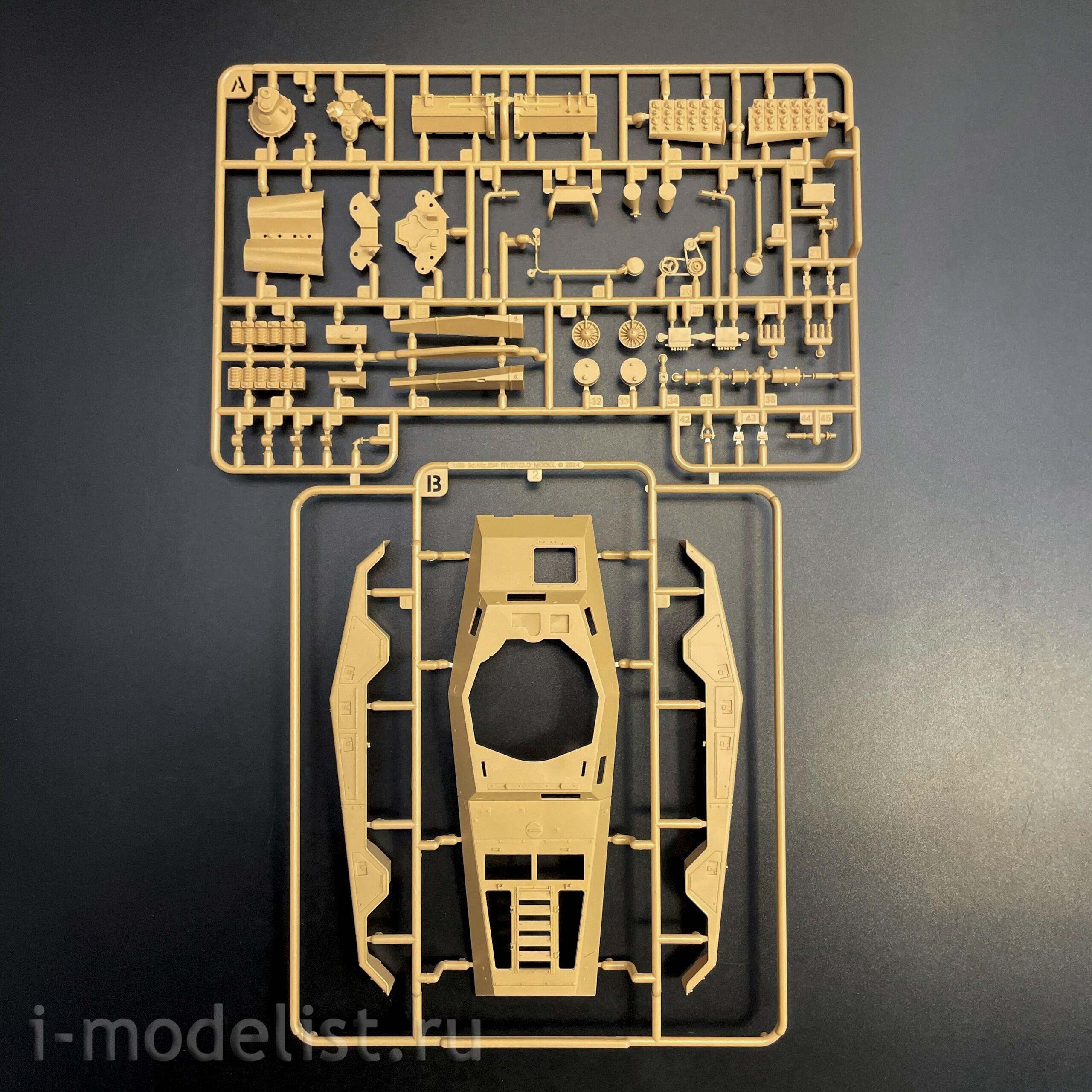 RM-5134 Rye Field Model 1/35 Notмецкий тяжёлый бронеавтомобиль Sd.Kfz. 234/3 Schwerer Panzerspähwagen 7.5cm Stummel