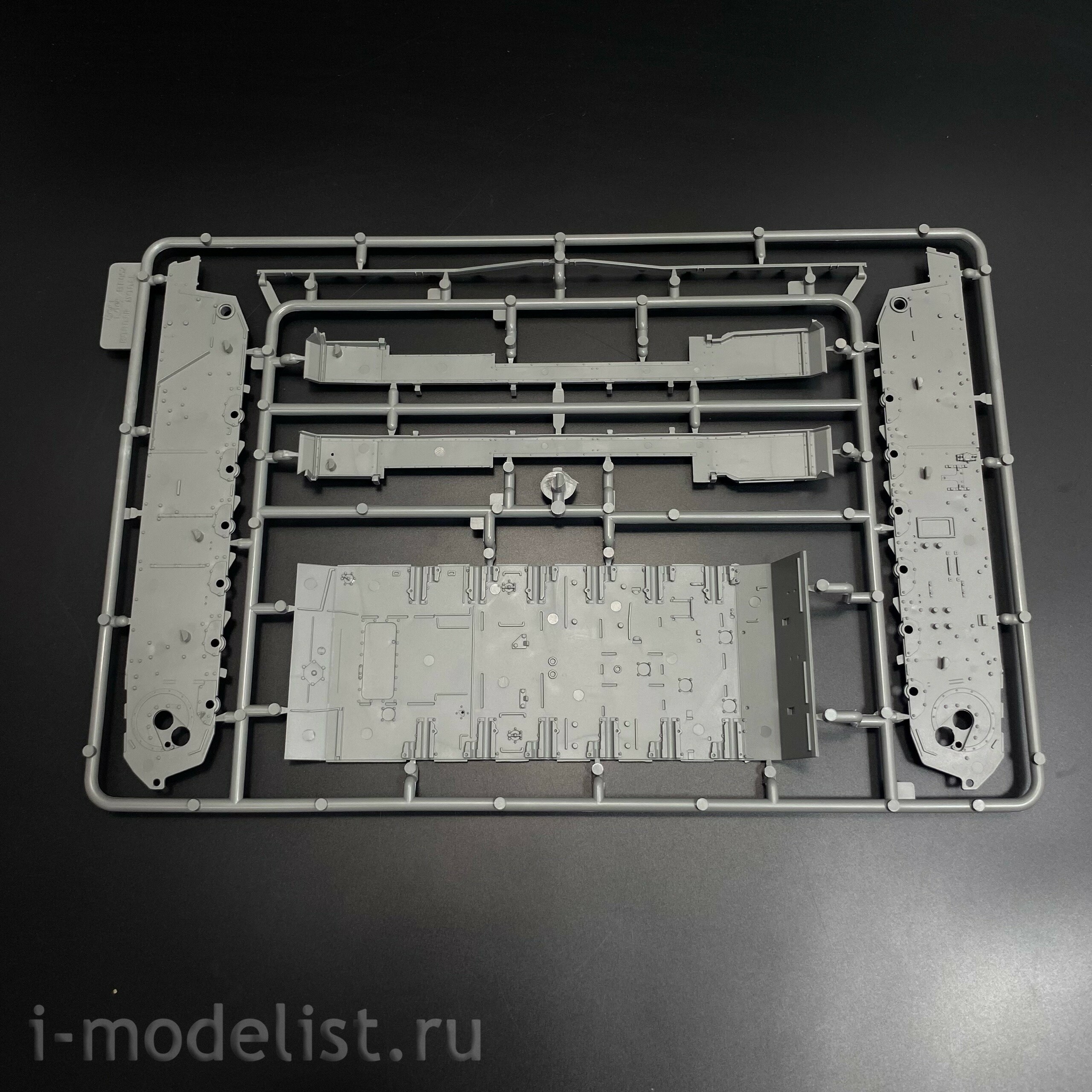 BT-036 Border Model 1/35 Notмецкая САУ StuH 42 Ausf. G (Поздняя) с полным интерьером