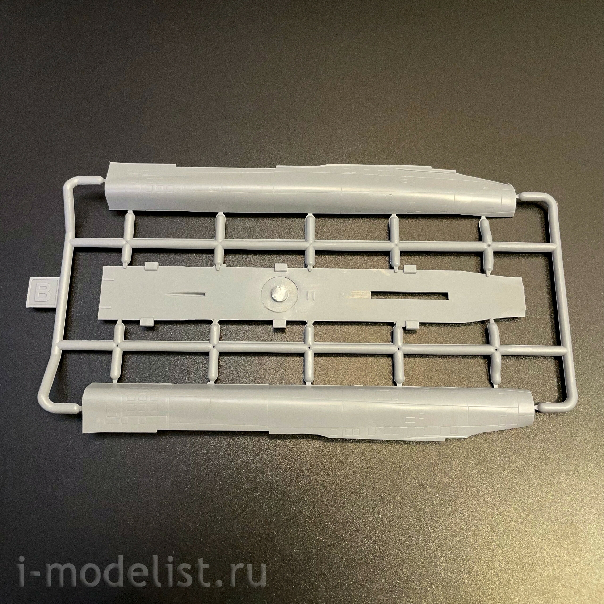 144201 EASTERN EXPRESS 1/144 Дальний бомбардировщик 22М3