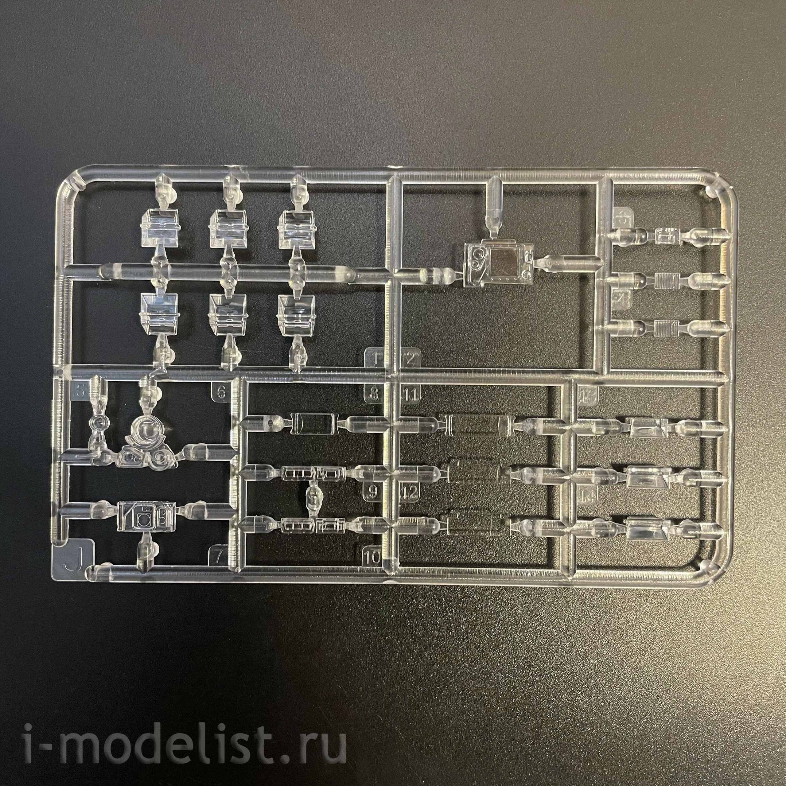 35A062 Amusing Hobby 1/35 Notмецкий танк Leopard 2 A-RC 3.0