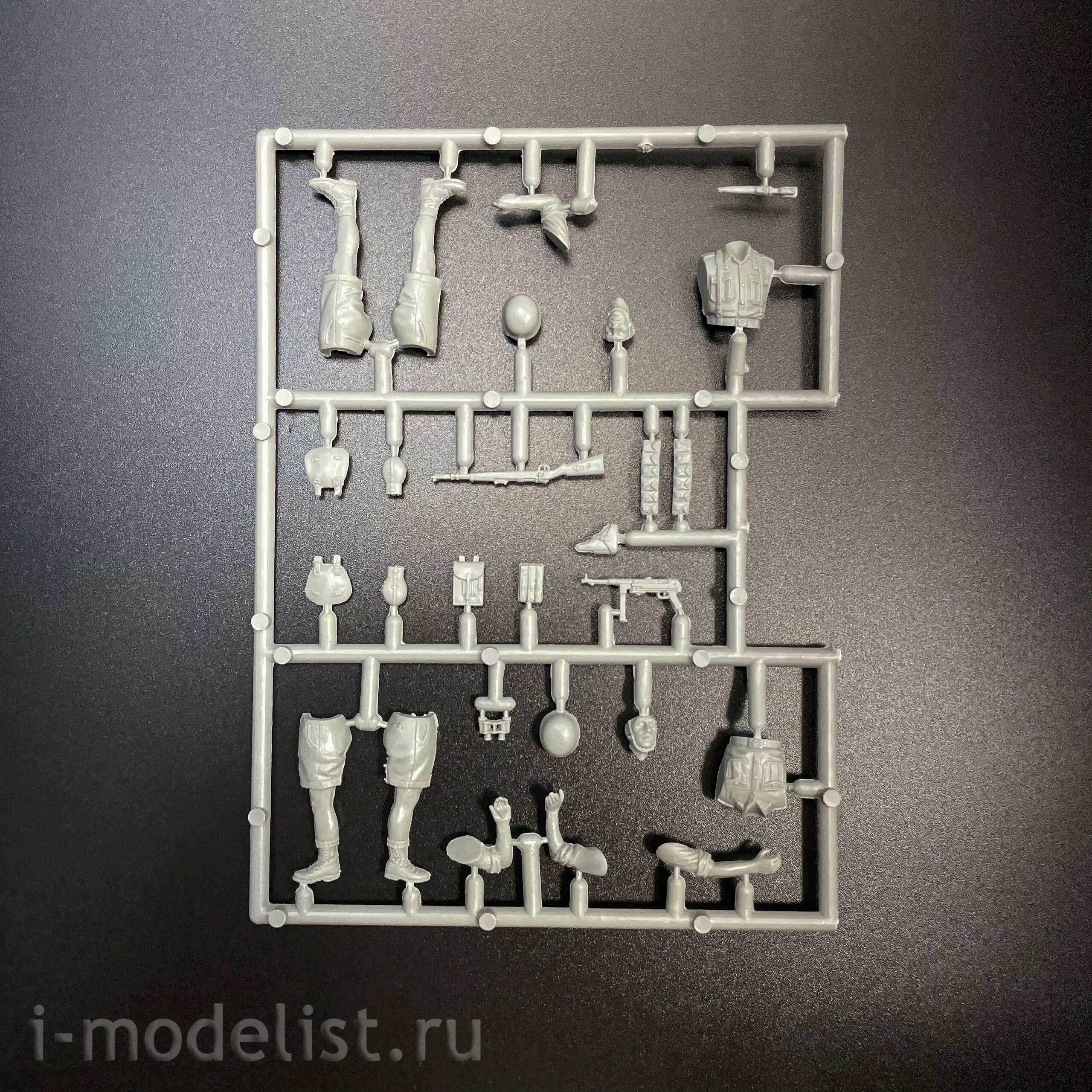 AVA35108 AVART ARHIV 1/35 Notмецкие танкисты и парашютисты, Африка-Италия 1943-1945