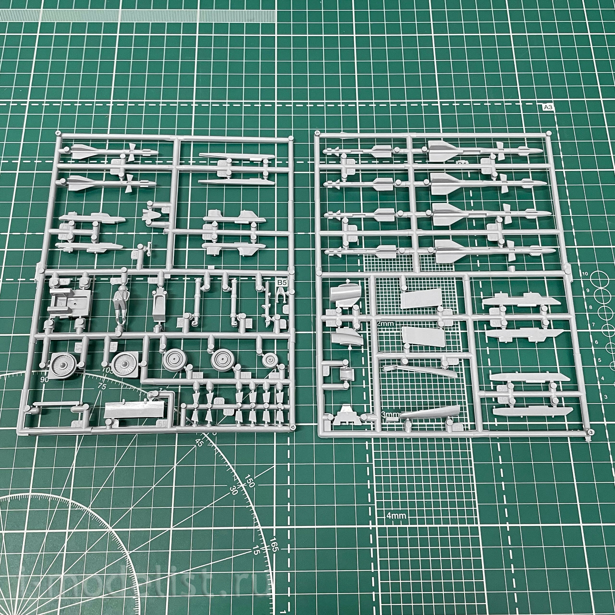 7241ПН Zvezda 1/72 Подарочный набор: Российский сверхманевренный истребитель Су-37