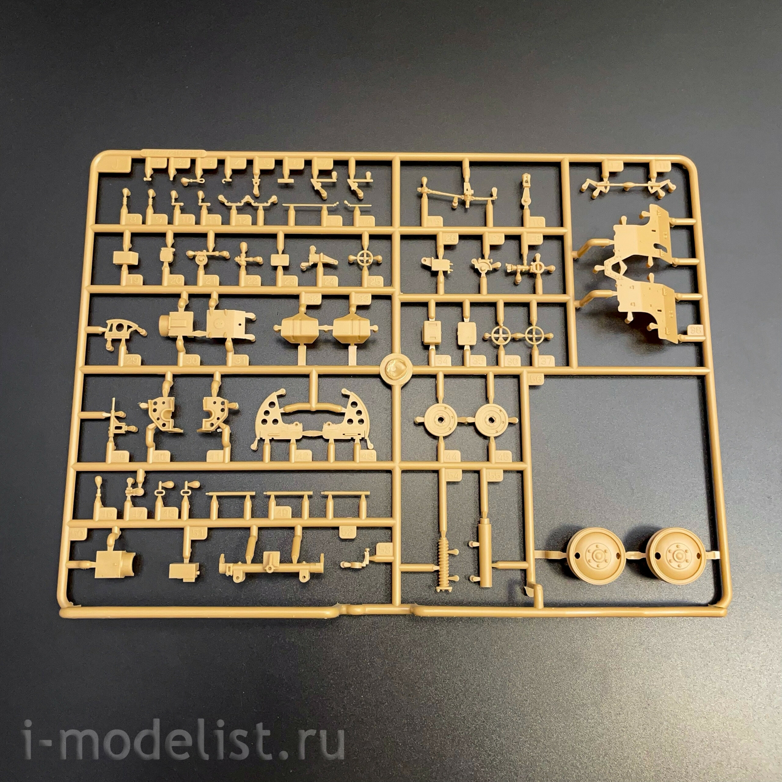 63567 I Love Kit 1/35 Американская версия башенного пулемета CCKW-352 и 105-мм гаубицы M2A1