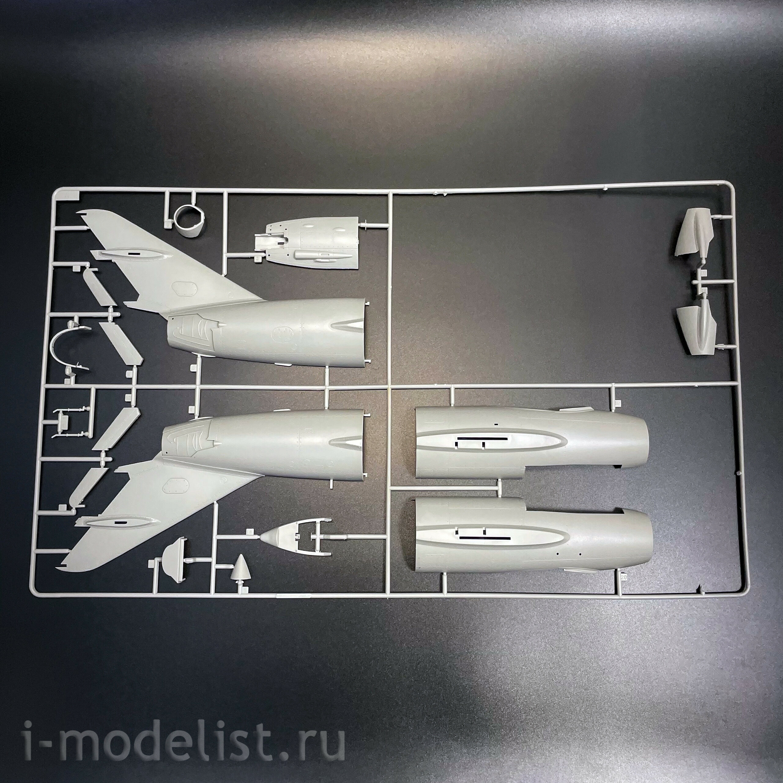 Trumpeter 1/32 02205 PLAAF Aircraft F-5 (M-17F)