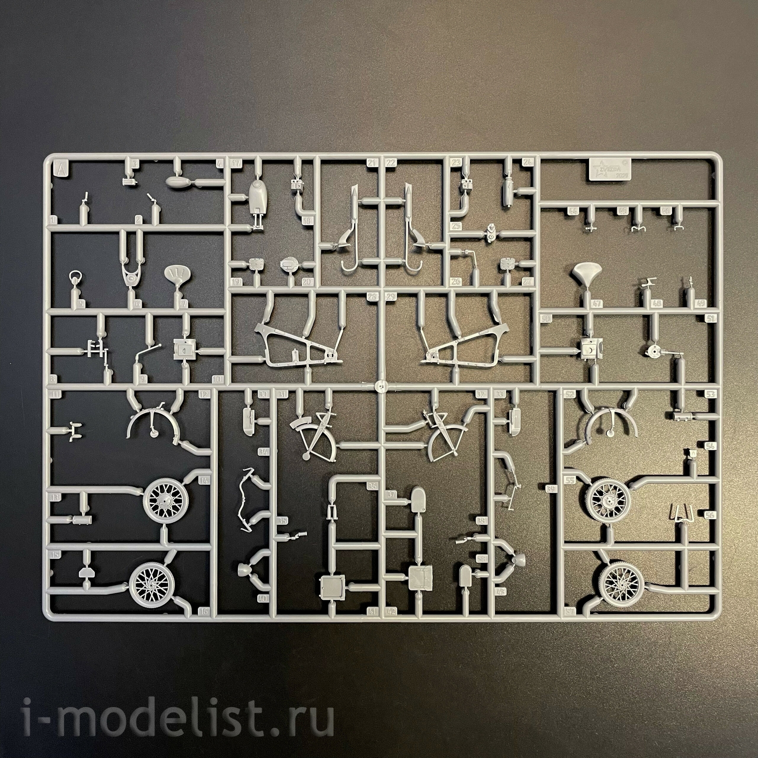 3717 Zvezda 1/35 Notмецкий мfromоцикл Zündapp K800 с коляской и экипажем
