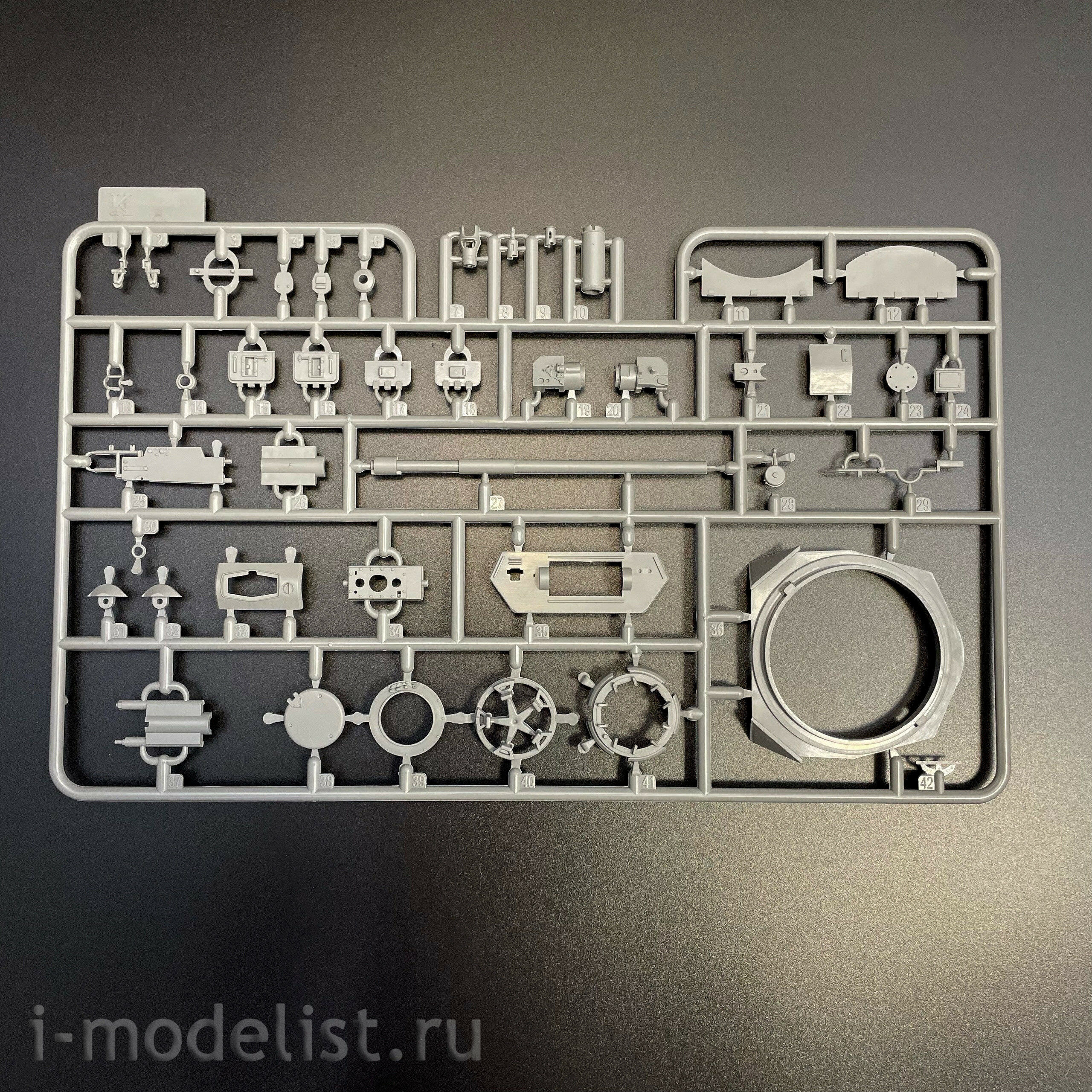 BT-048 Border Model 1/35 Notмецкий танк Pz. Bef.Wg. III Ausf.K (2 в 1) с Schurzen