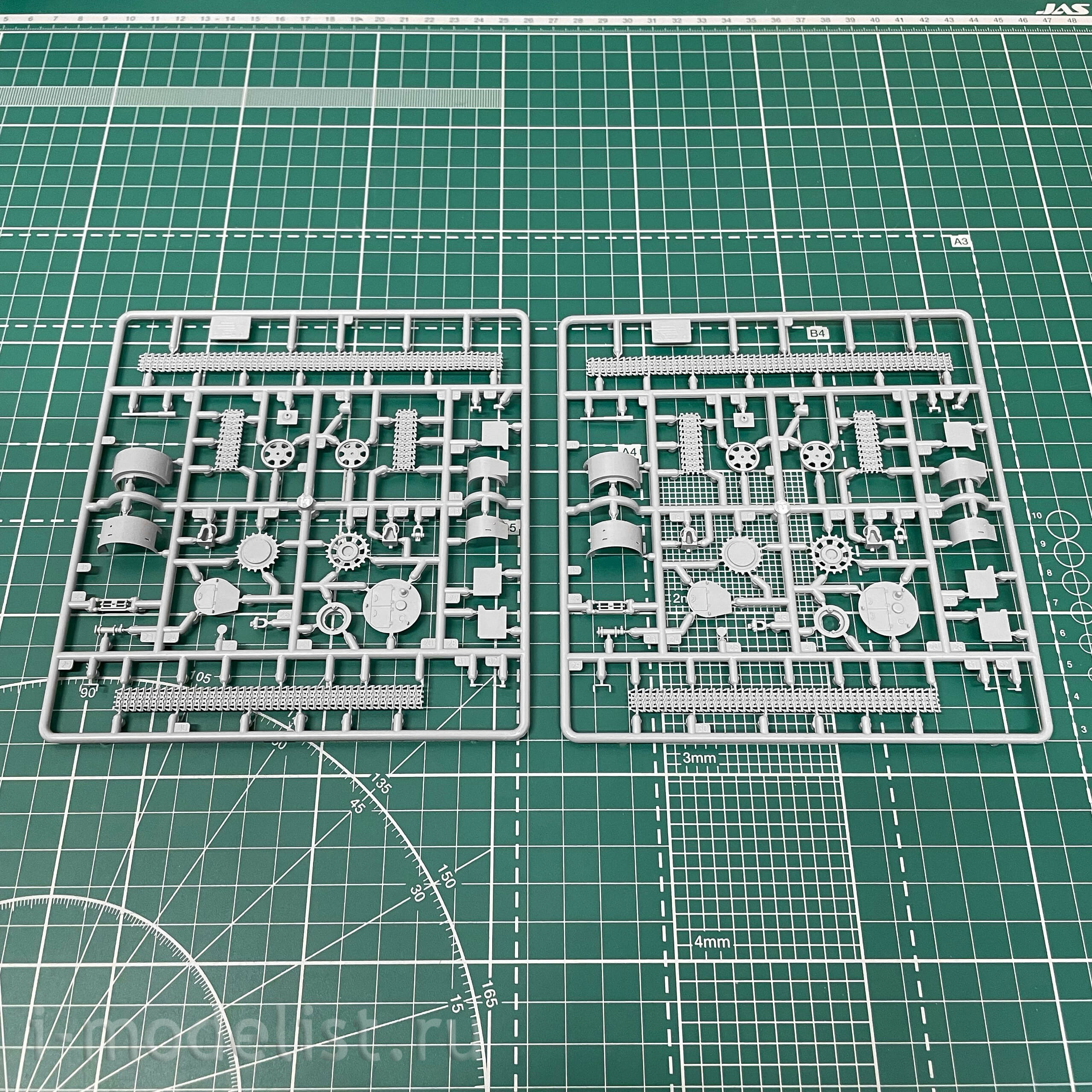 5061ПН Zvezda 1/72 Подарочный набор: Советский тяжелый танк Т-35