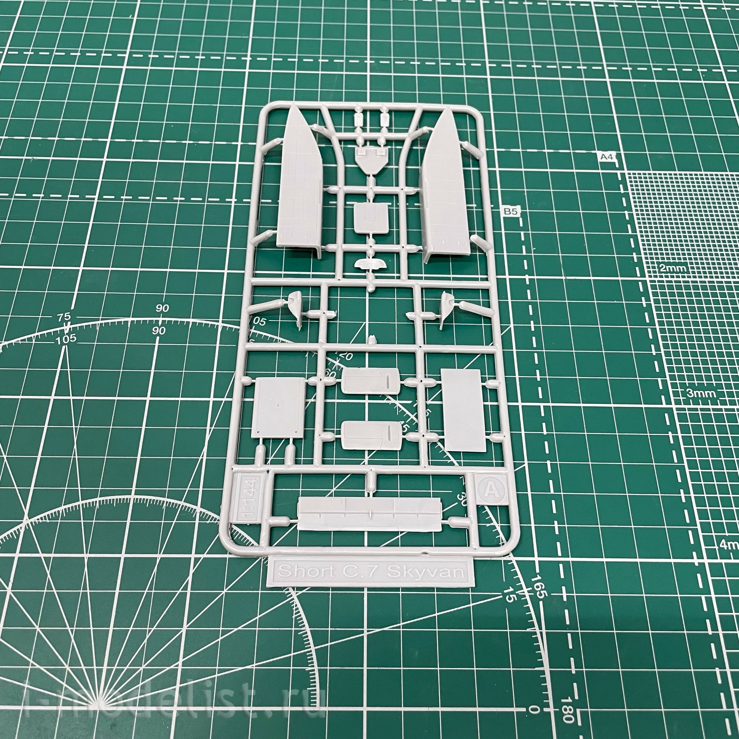 144117 Orient Express 1/144 Pass. aircraft Short SC-7 Skyvan OLIMPIC