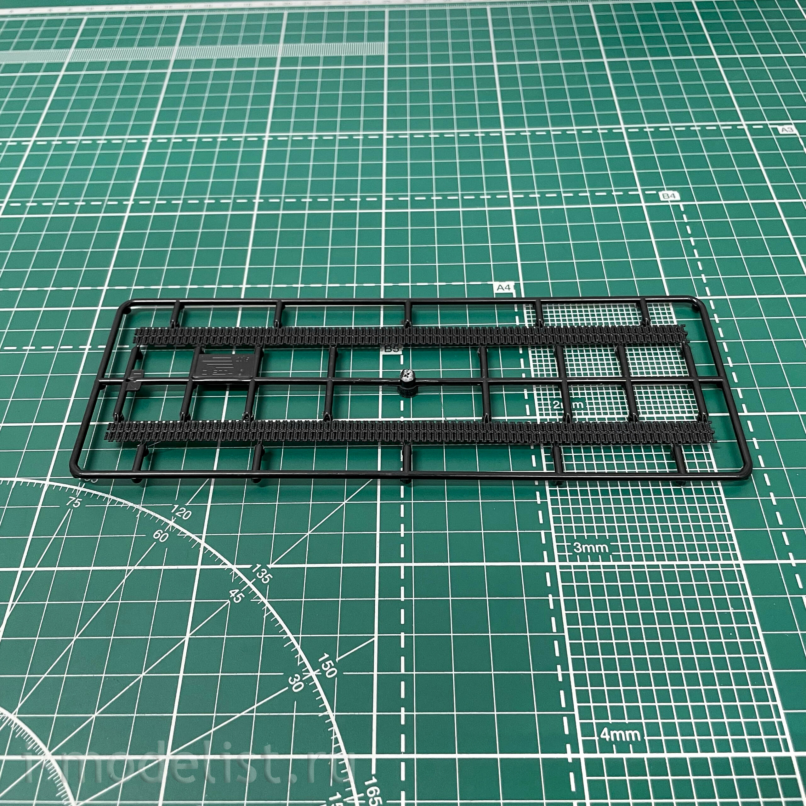 5020ПН Zvezda 1/72 Подарочный набор: Российский основной боевой танк Т-90