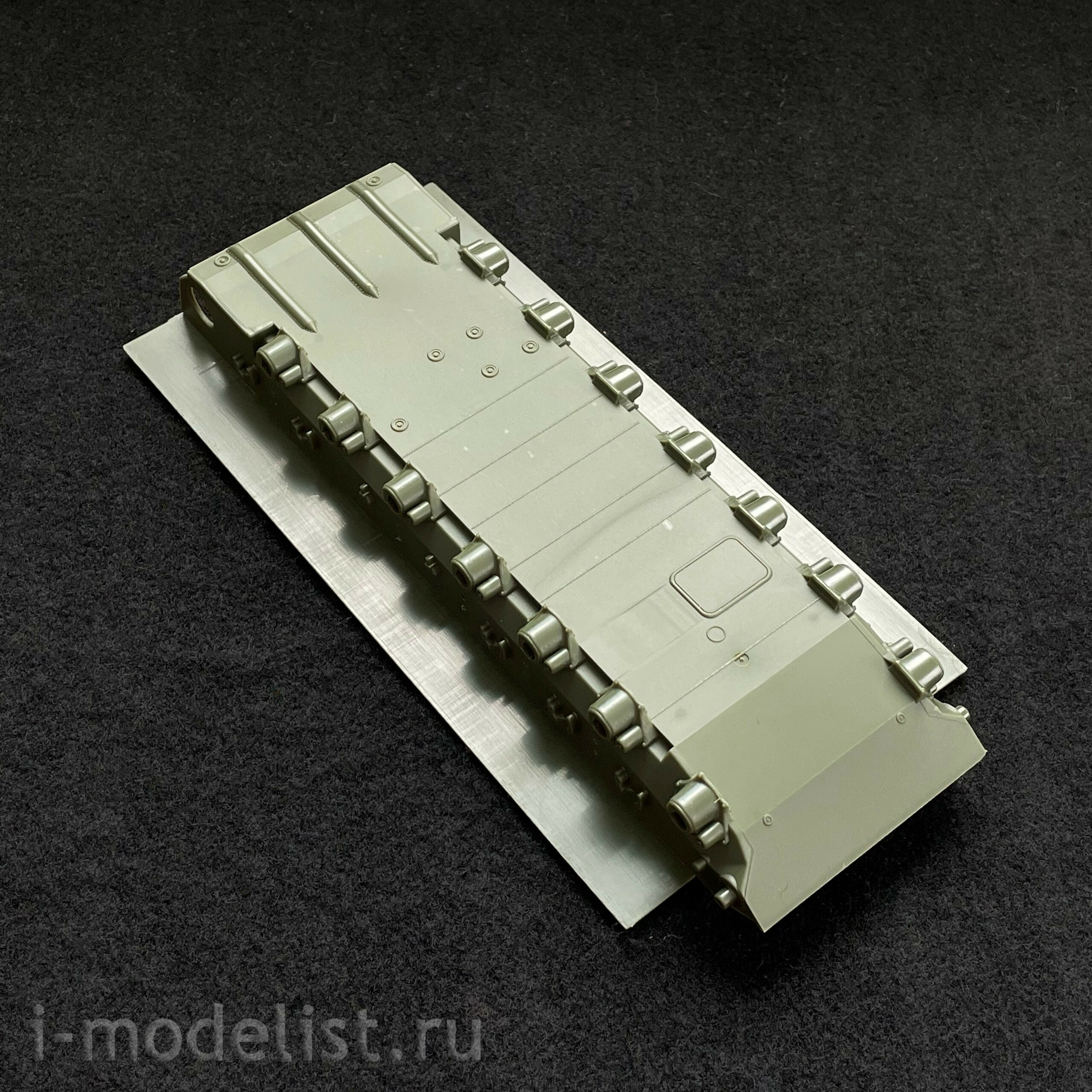 83867 HobbyBoss 1/35 Leopard 2A4M CAN