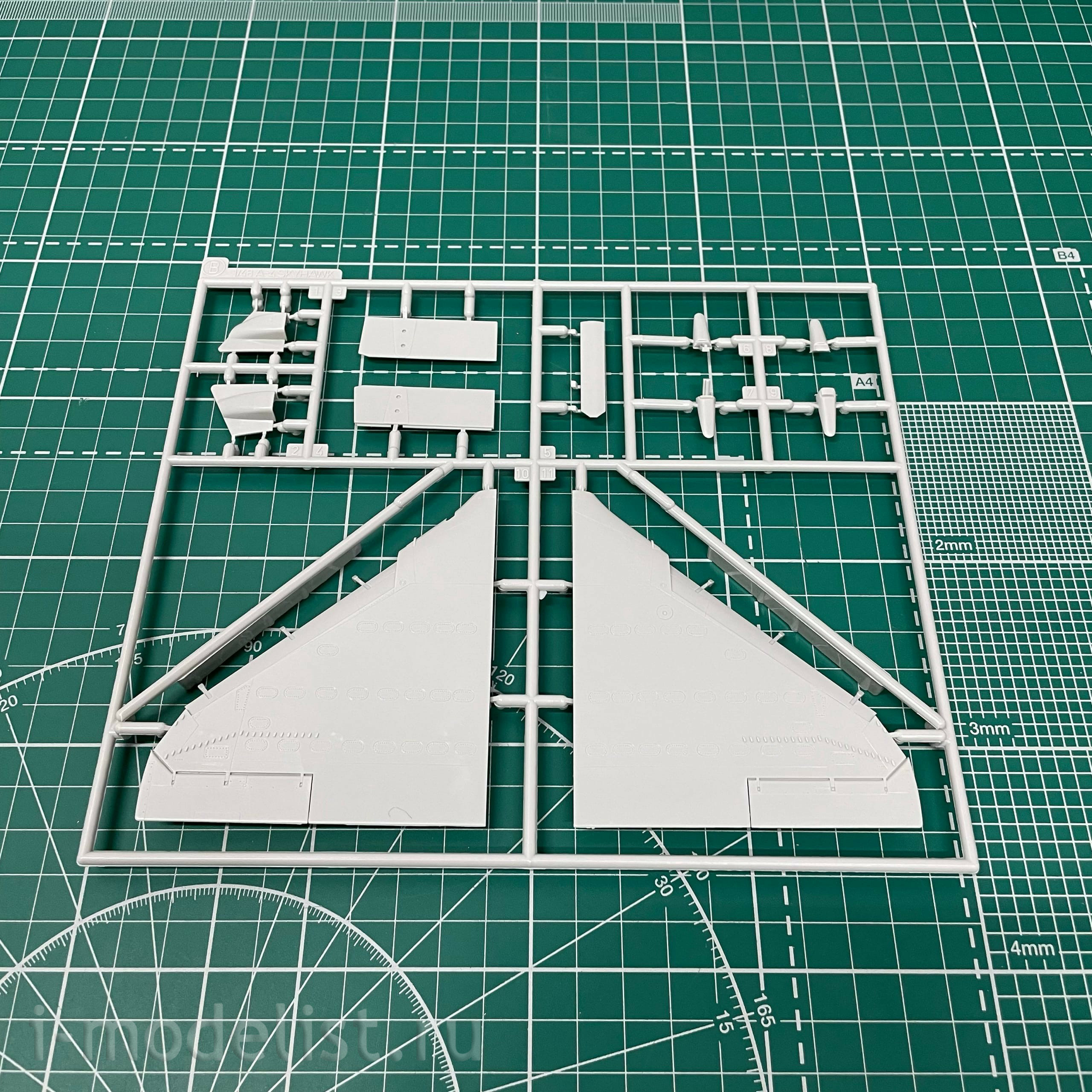 07307 Hasegawa 1/48 Ta-4 Skyhawk