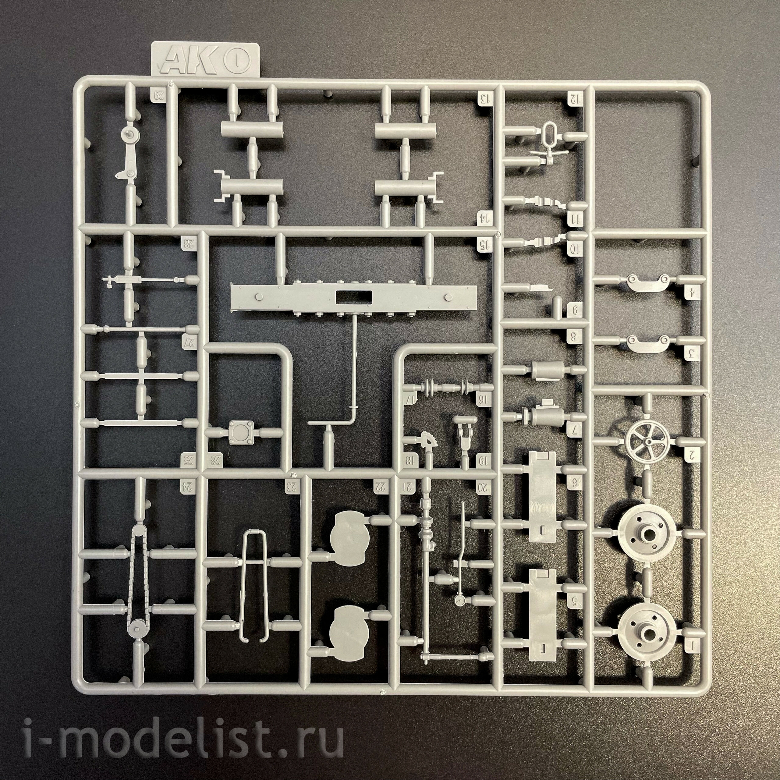 AK35008 AK Interactive 1/35 Маневровый локомfromив Breuer IV