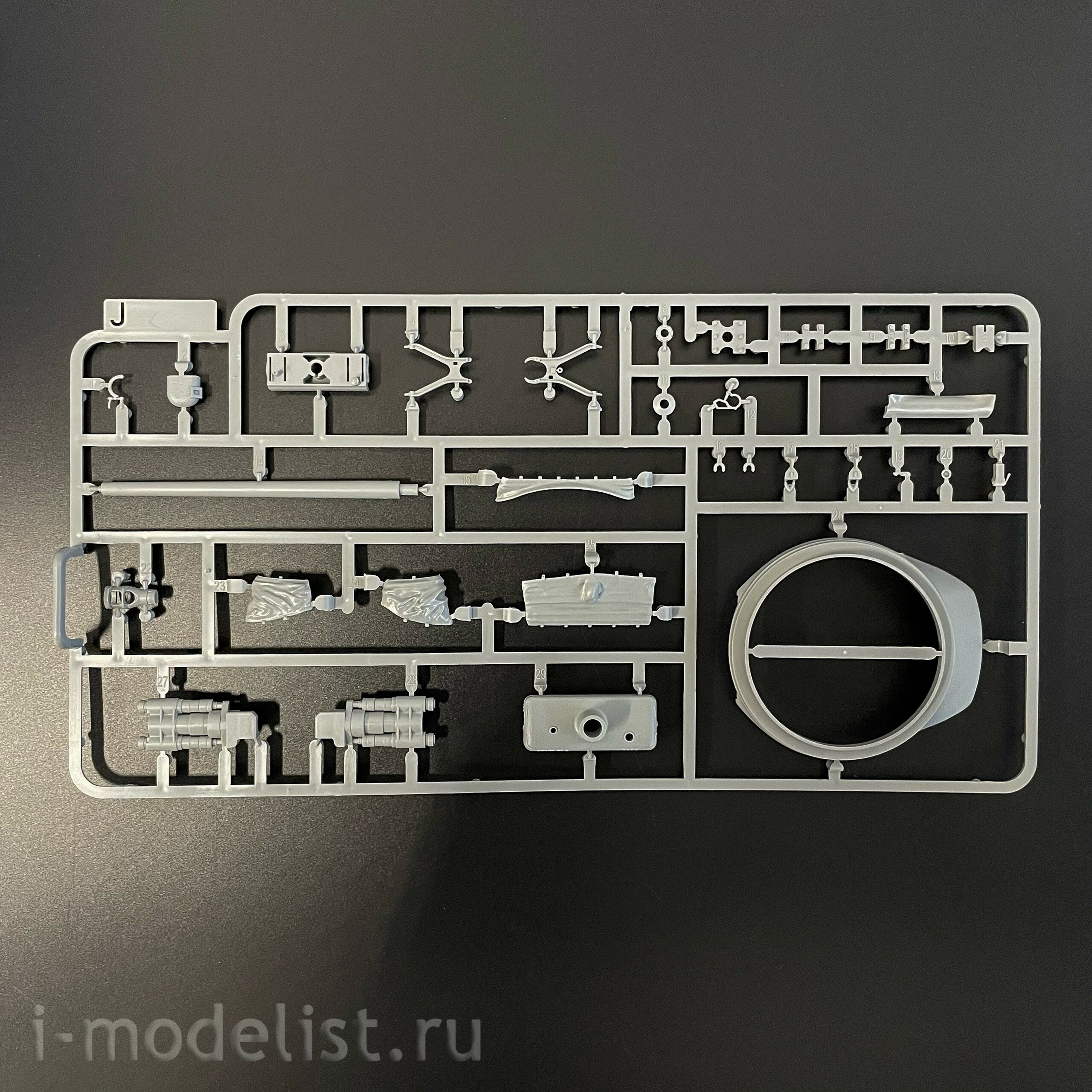 2206 Takom 1/35 Танк M1 Super Sherman