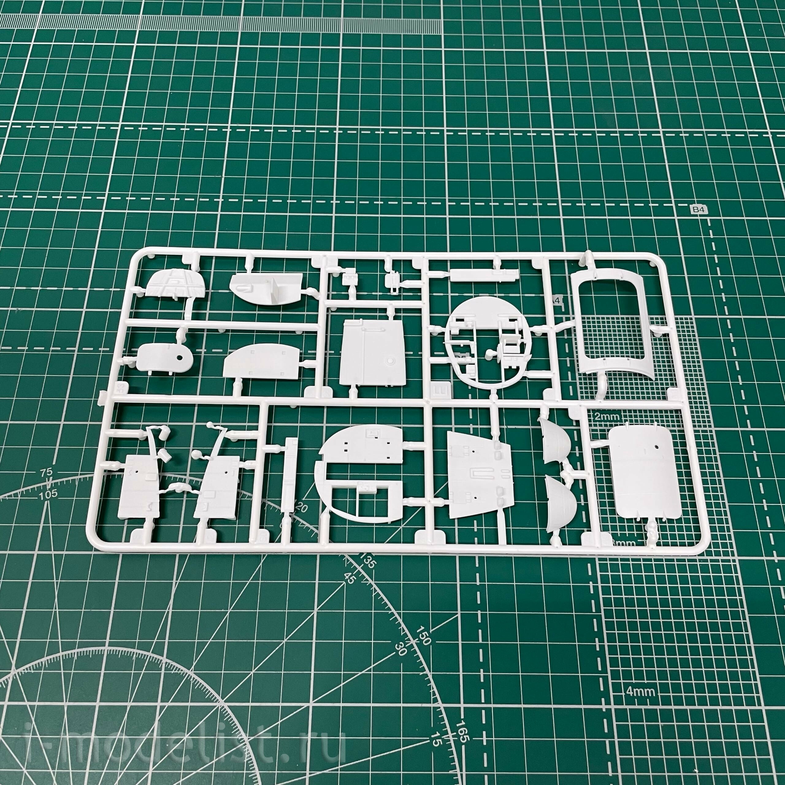 03920 Revell 1/72 C-54D 