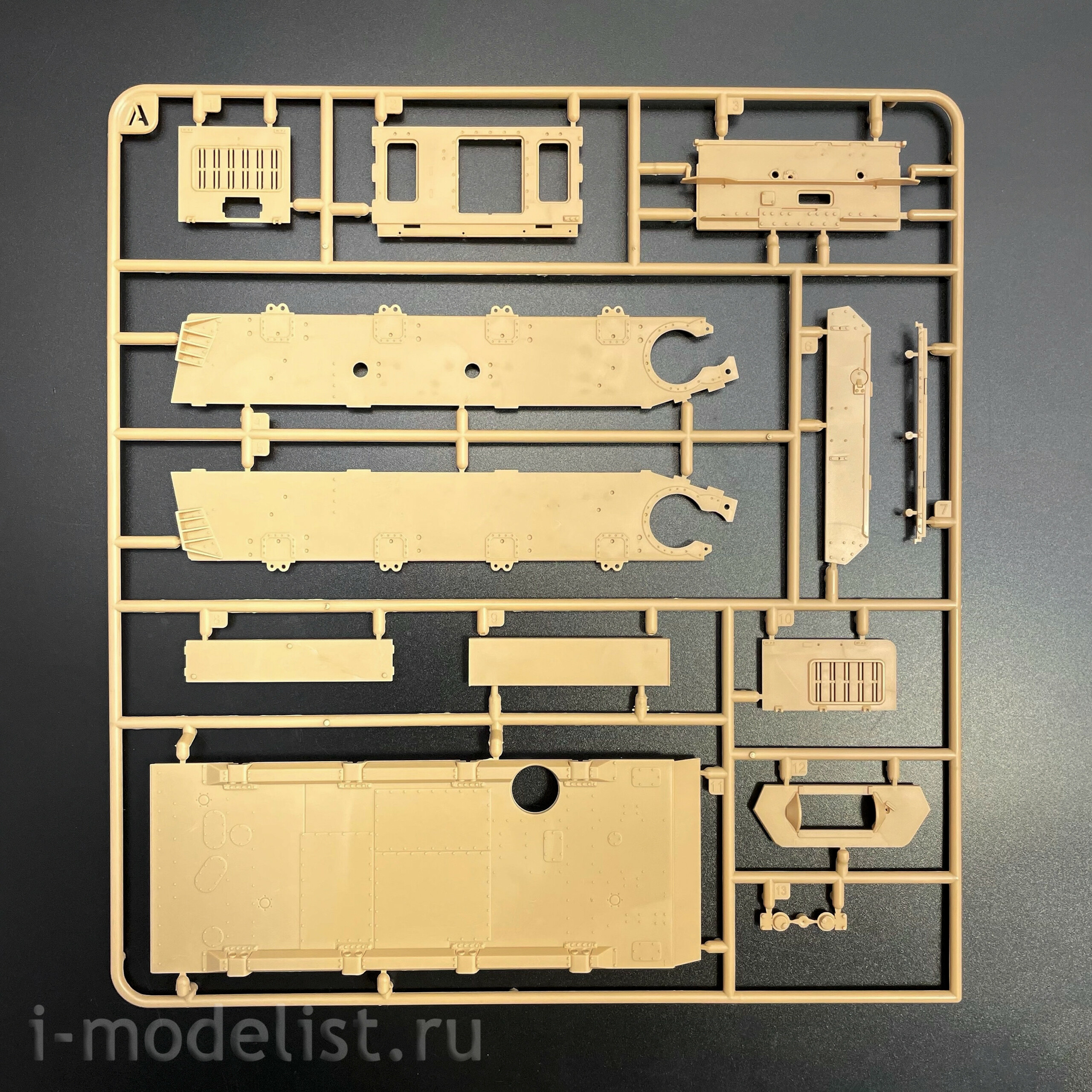RM-5127 Rye Field Model 1/35 Sd.Kfz.161/1 Panzerkampfwagen IV Ausf.H поздний (с двигателем и рабочими траками)