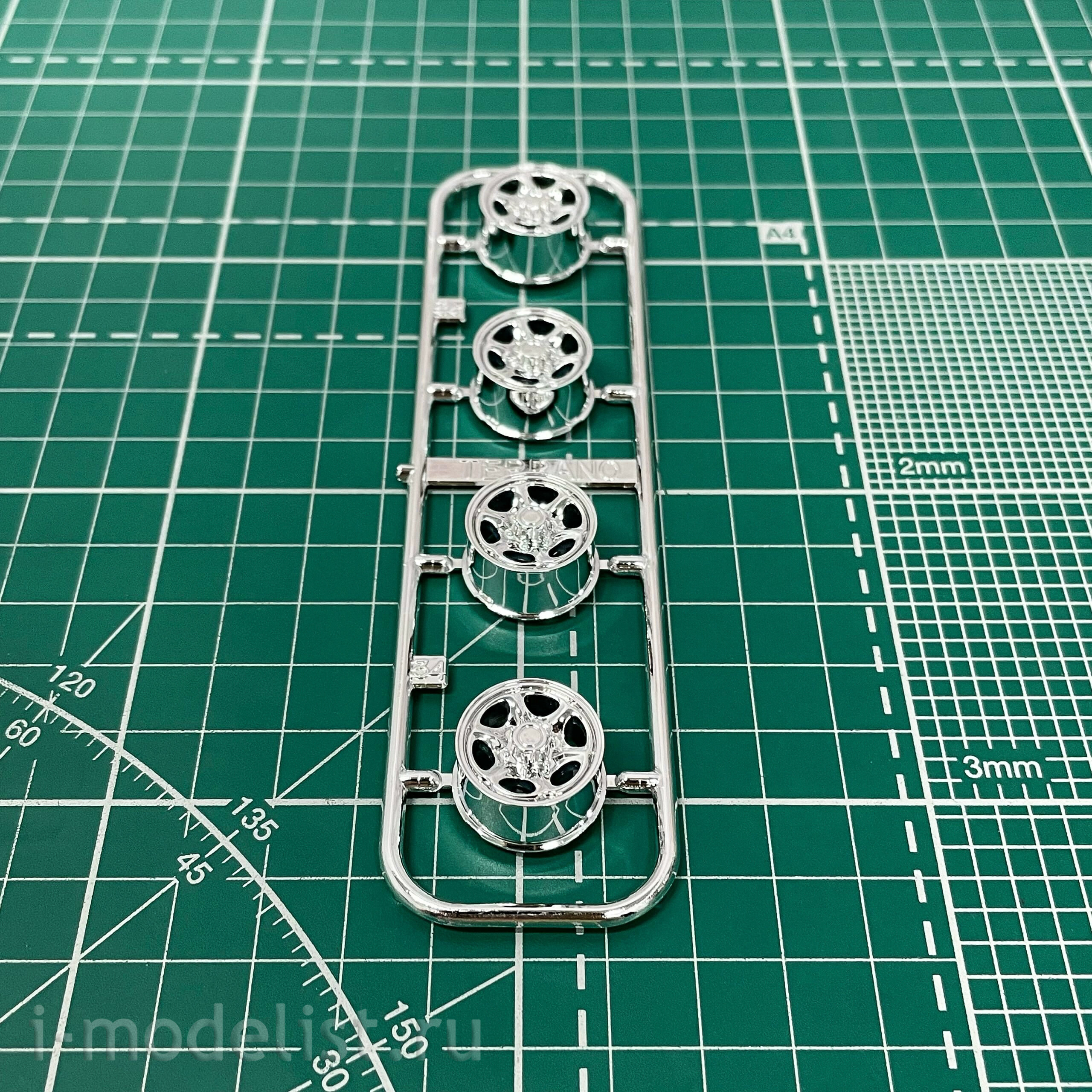 05708 Aoshima 1/24 Nissan Terrano V6-3000 R3M '91