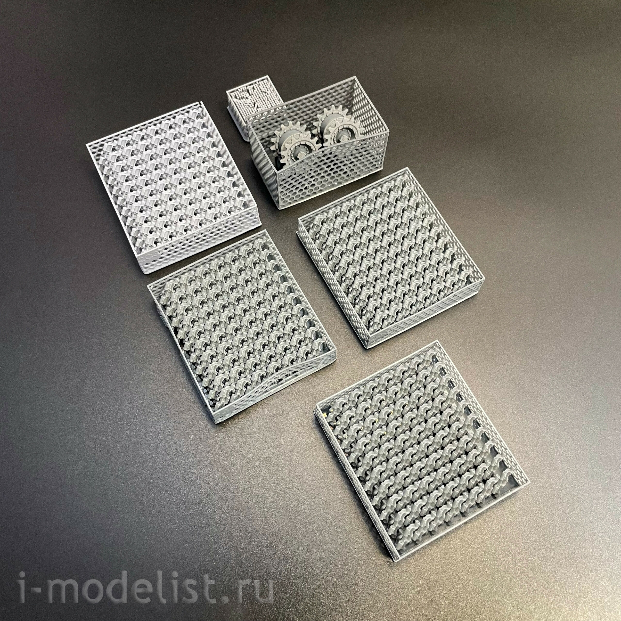 TL35033 GE Models 1/35 Траки 2С3 