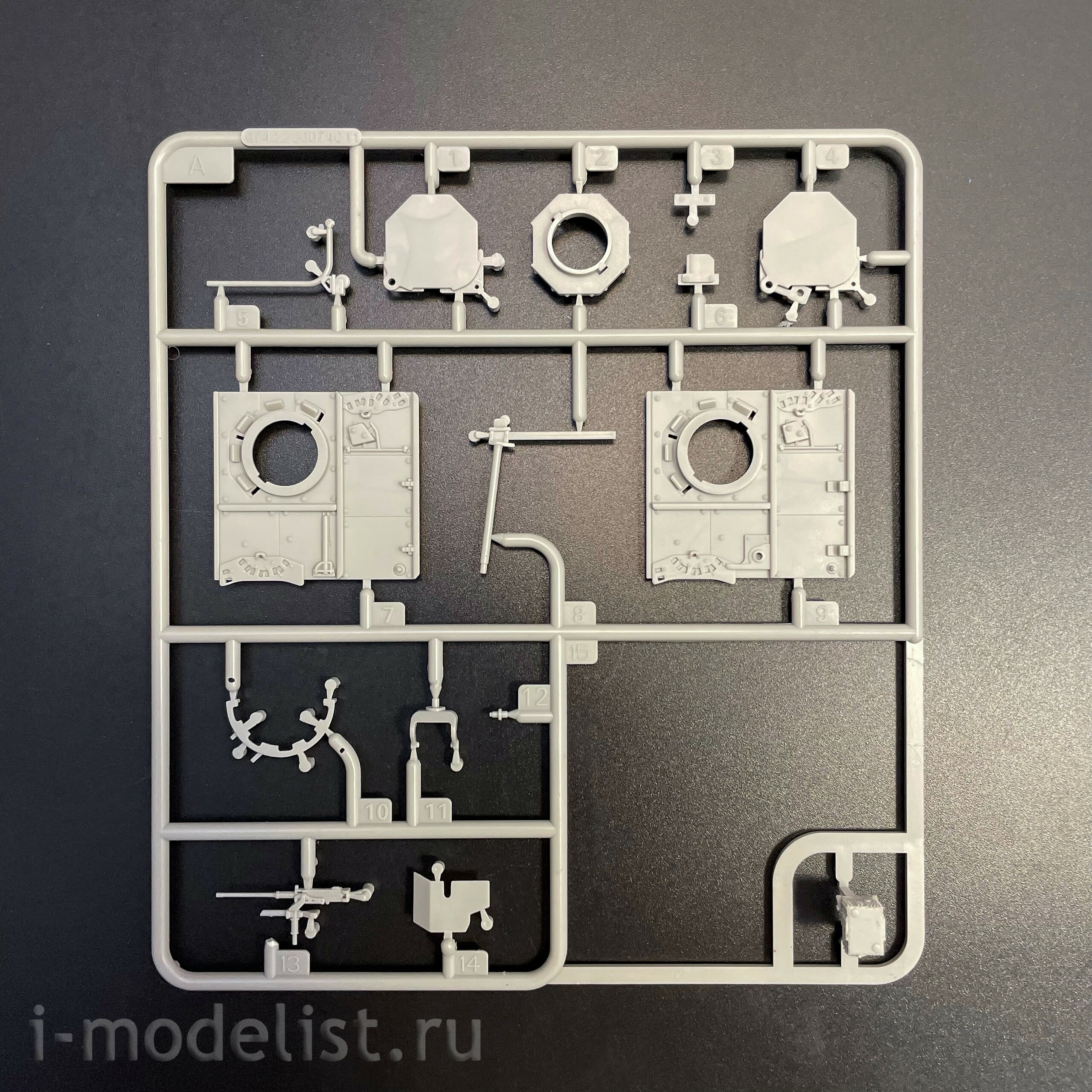 07422 Т$ач 1/72 Бронированная разведывательная машина M1127 Stryker