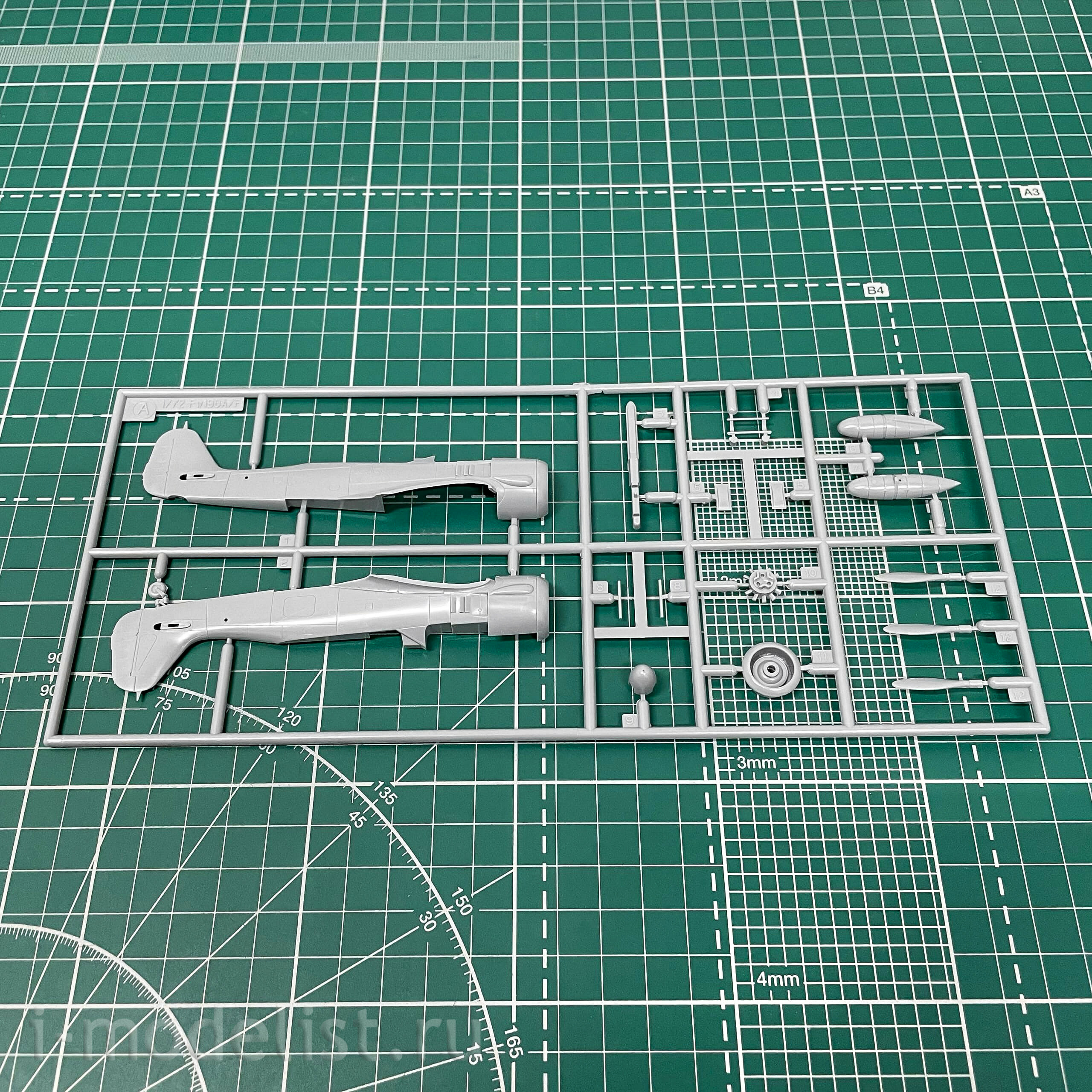 02193 Hasegawa 1/72 Aircraft Ta.154 A-1 and Fw-190A-8