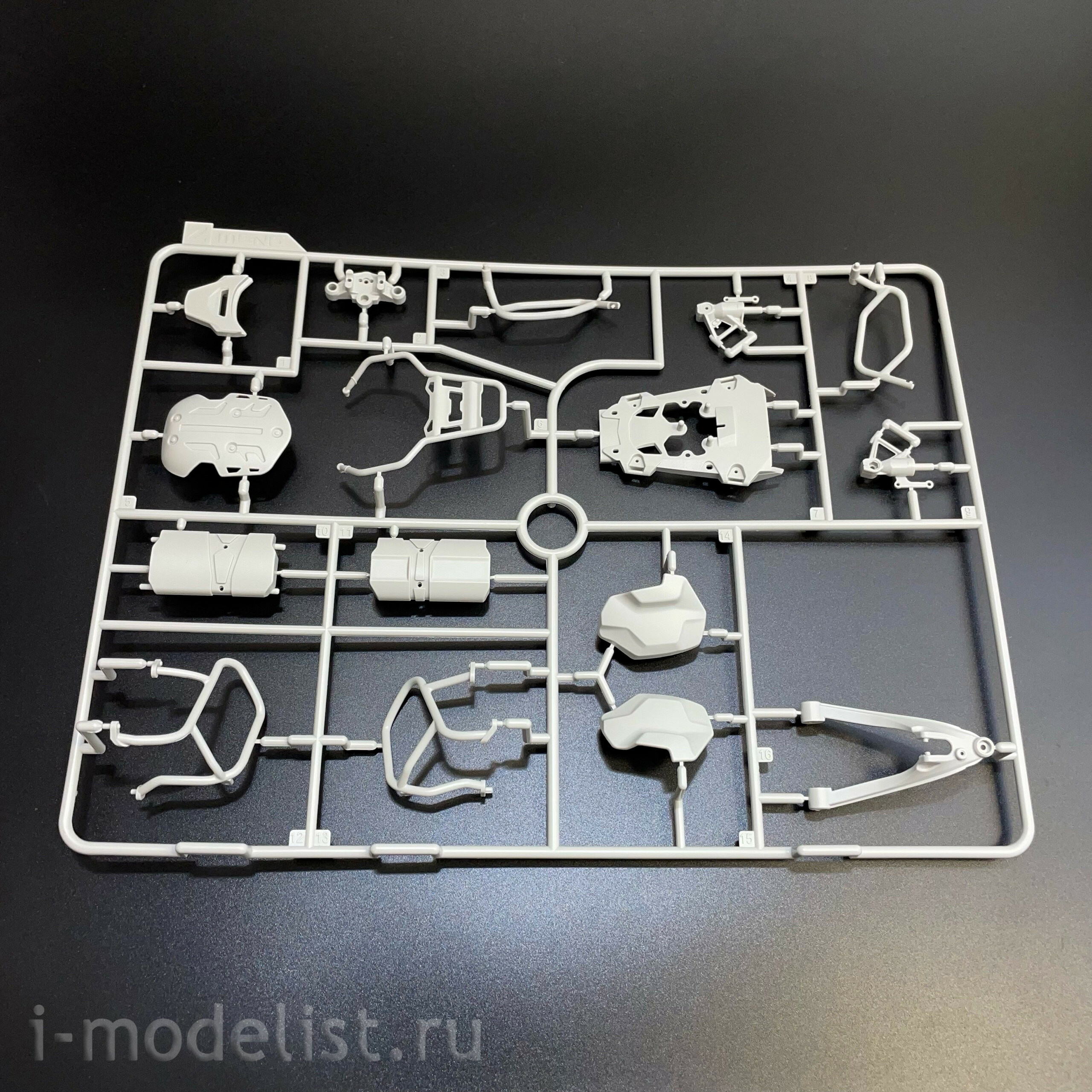 MT-005 Meng 1/9 Баварский мfromоцикл R 1250 GS ADV