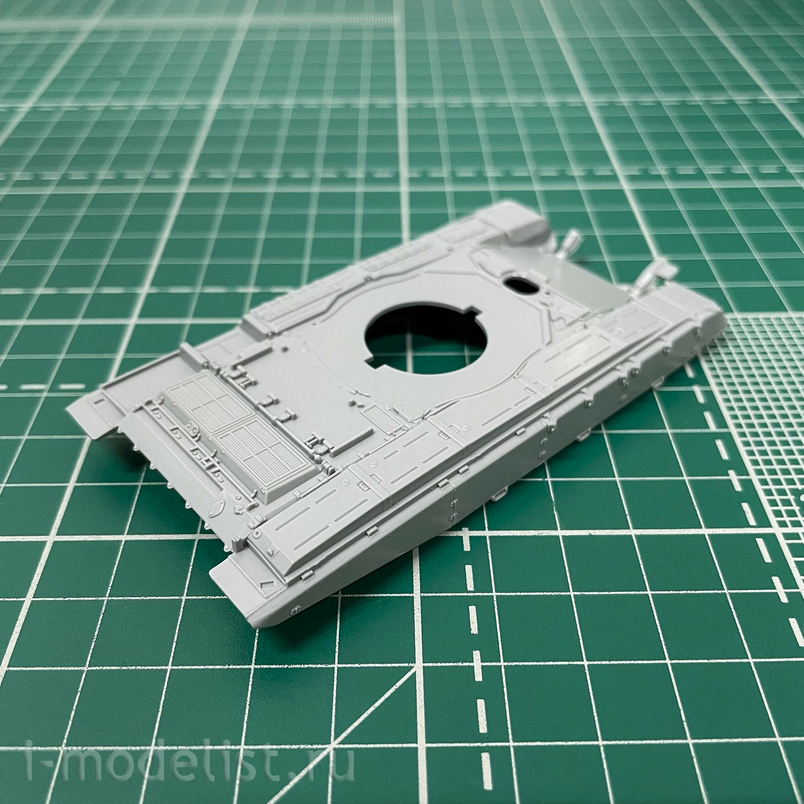 5020ПН Zvezda 1/72 Подарочный набор: Российский основной боевой танк Т-90